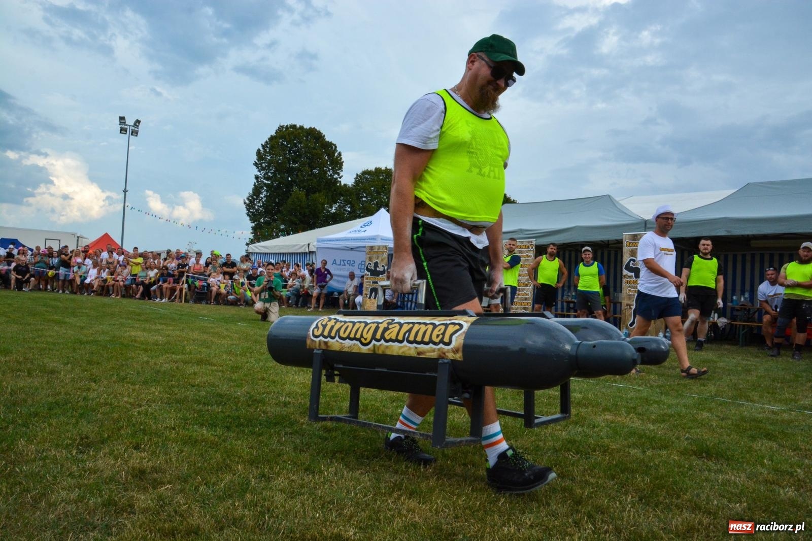 Zdjęcie w galerii na portalu naszraciborz.pl: Bamberparty 2024. Zawody farmerów strongmanów w Grzegorzowicach wiadomości z regionu
