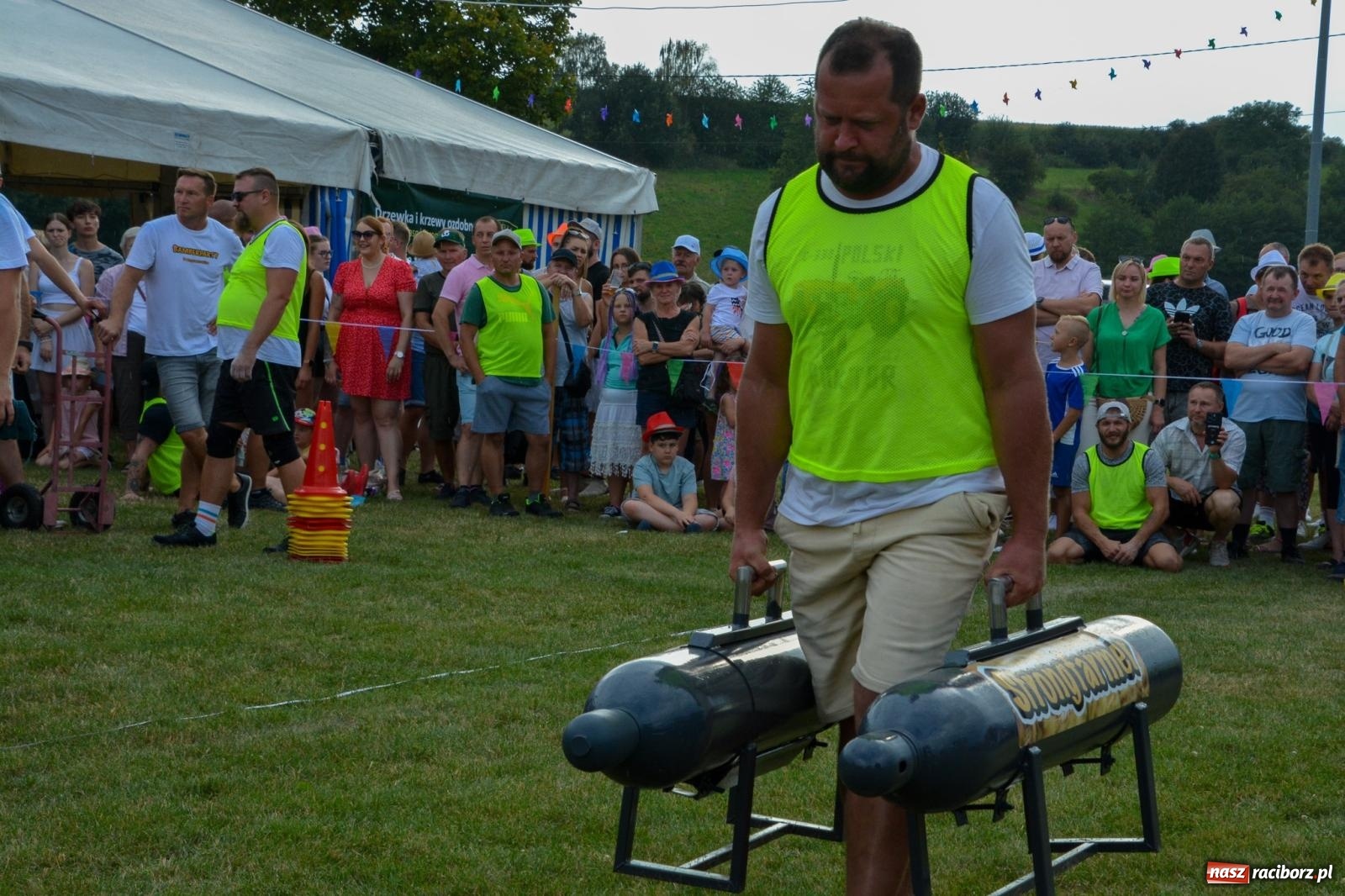 Zdjęcie w galerii na portalu naszraciborz.pl: Bamberparty 2024. Zawody farmerów strongmanów w Grzegorzowicach wiadomości z regionu