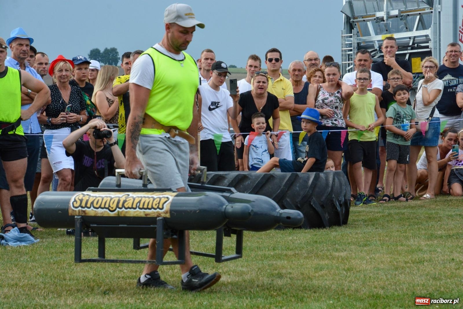 Zdjęcie w galerii na portalu naszraciborz.pl: Bamberparty 2024. Zawody farmerów strongmanów w Grzegorzowicach wiadomości z regionu