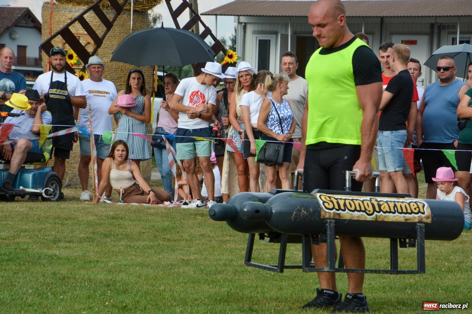 Zdjęcie w galerii na portalu naszraciborz.pl: Bamberparty 2024. Zawody farmerów strongmanów w Grzegorzowicach wiadomości z regionu