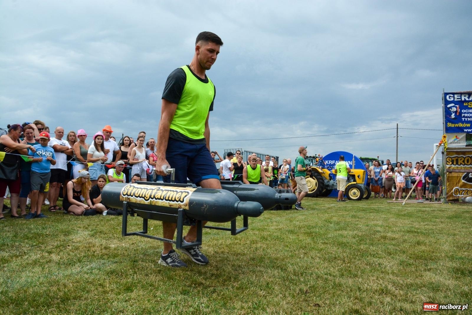 Zdjęcie w galerii na portalu naszraciborz.pl: Bamberparty 2024. Zawody farmerów strongmanów w Grzegorzowicach wiadomości z regionu