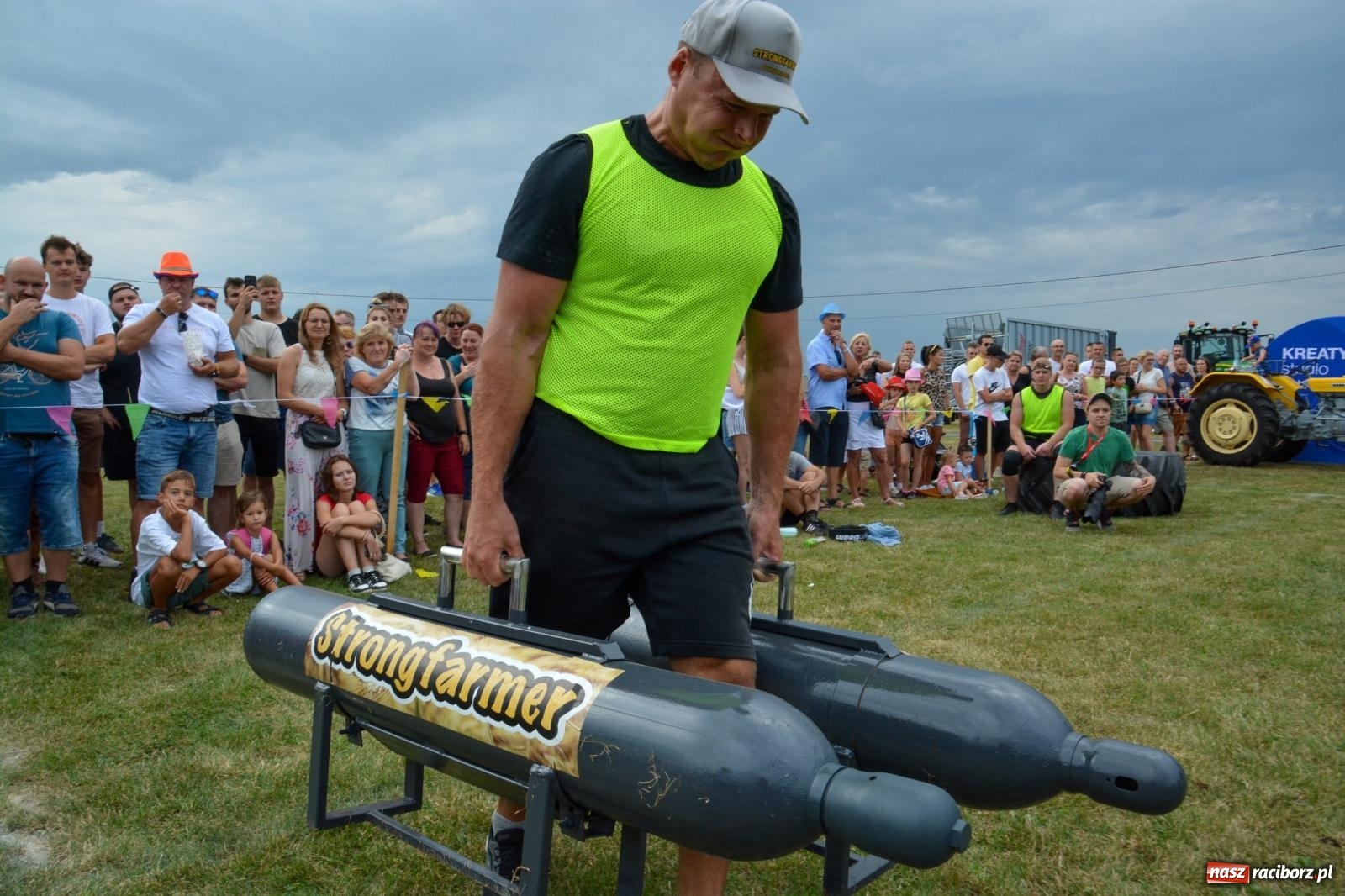 Zdjęcie w galerii na portalu naszraciborz.pl: Bamberparty 2024. Zawody farmerów strongmanów w Grzegorzowicach wiadomości z regionu