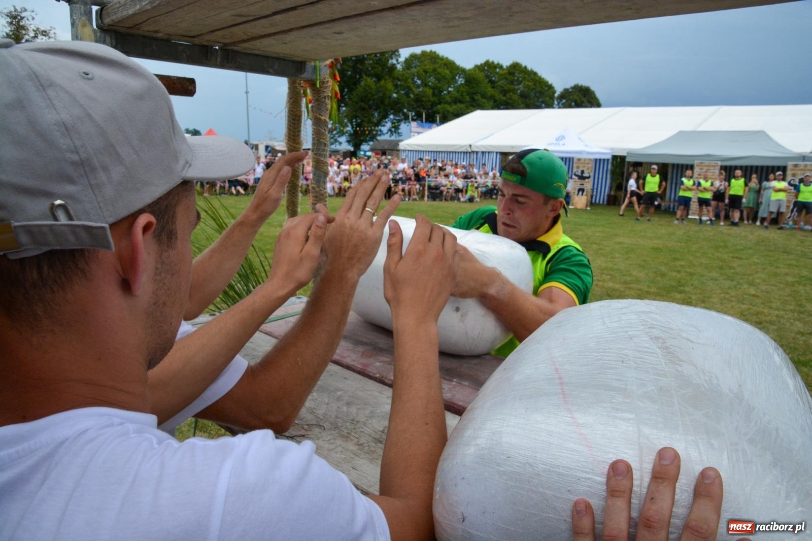 Zdjęcie w galerii na portalu naszraciborz.pl: Bamberparty 2024. Zawody farmerów strongmanów w Grzegorzowicach wiadomości z regionu