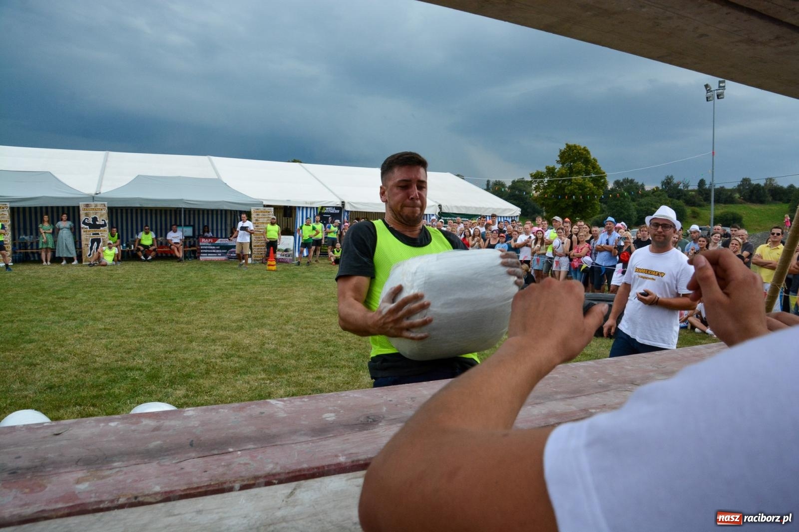 Zdjęcie w galerii na portalu naszraciborz.pl: Bamberparty 2024. Zawody farmerów strongmanów w Grzegorzowicach wiadomości z regionu
