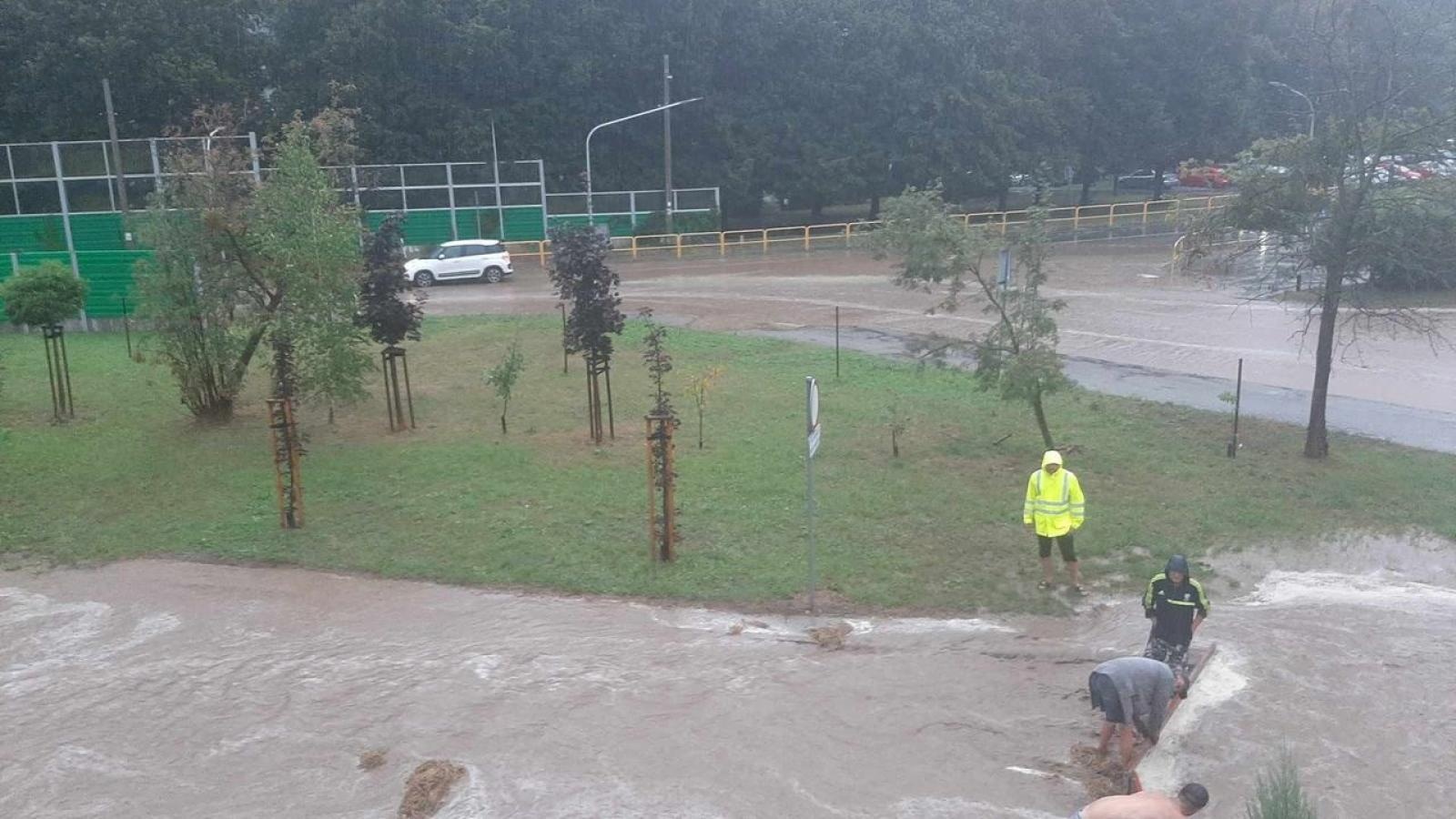 Zdjęcie w galerii na portalu naszraciborz.pl: Nawałnica nad powiatem raciborskim [FOTO i WIDEO] wiadomości z regionu