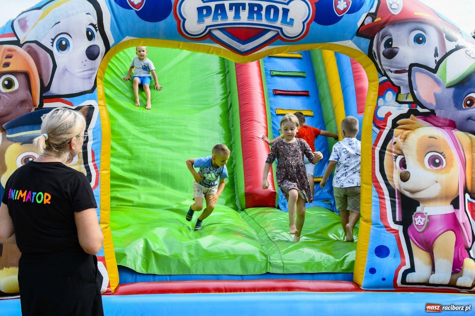 Zdjęcie w galerii na portalu naszraciborz.pl: Poloczek, Frele i The ThreeX. Festyn w Brzeziu wiadomości z regionu