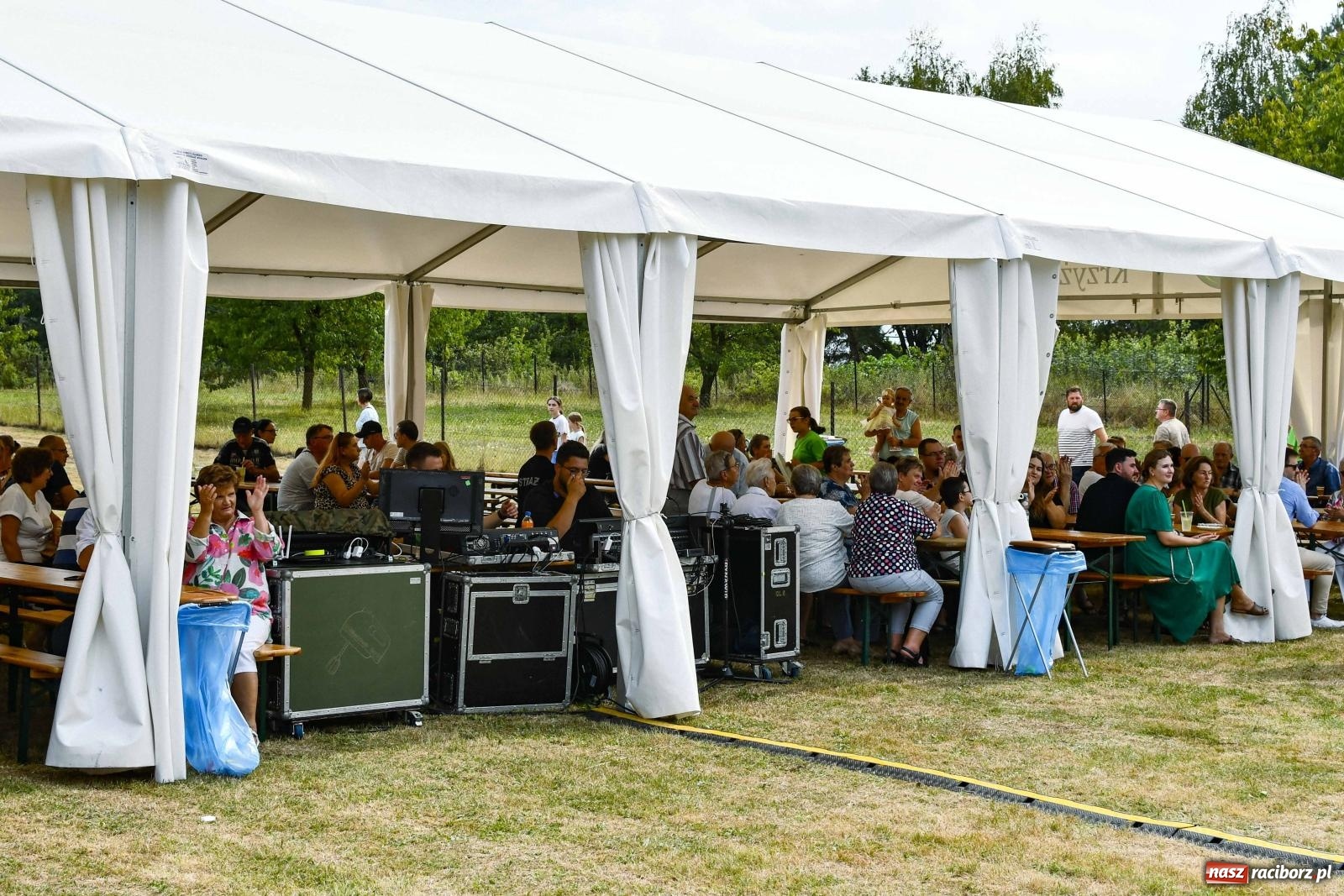 Zdjęcie w galerii na portalu naszraciborz.pl: Poloczek, Frele i The ThreeX. Festyn w Brzeziu wiadomości z regionu