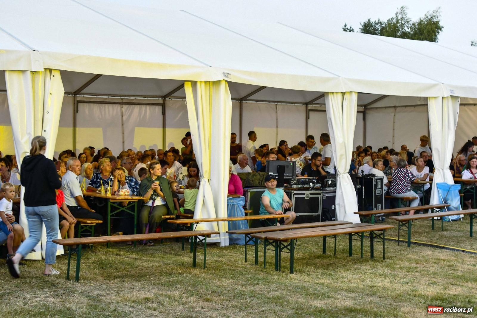 Zdjęcie w galerii na portalu naszraciborz.pl: Poloczek, Frele i The ThreeX. Festyn w Brzeziu wiadomości z regionu