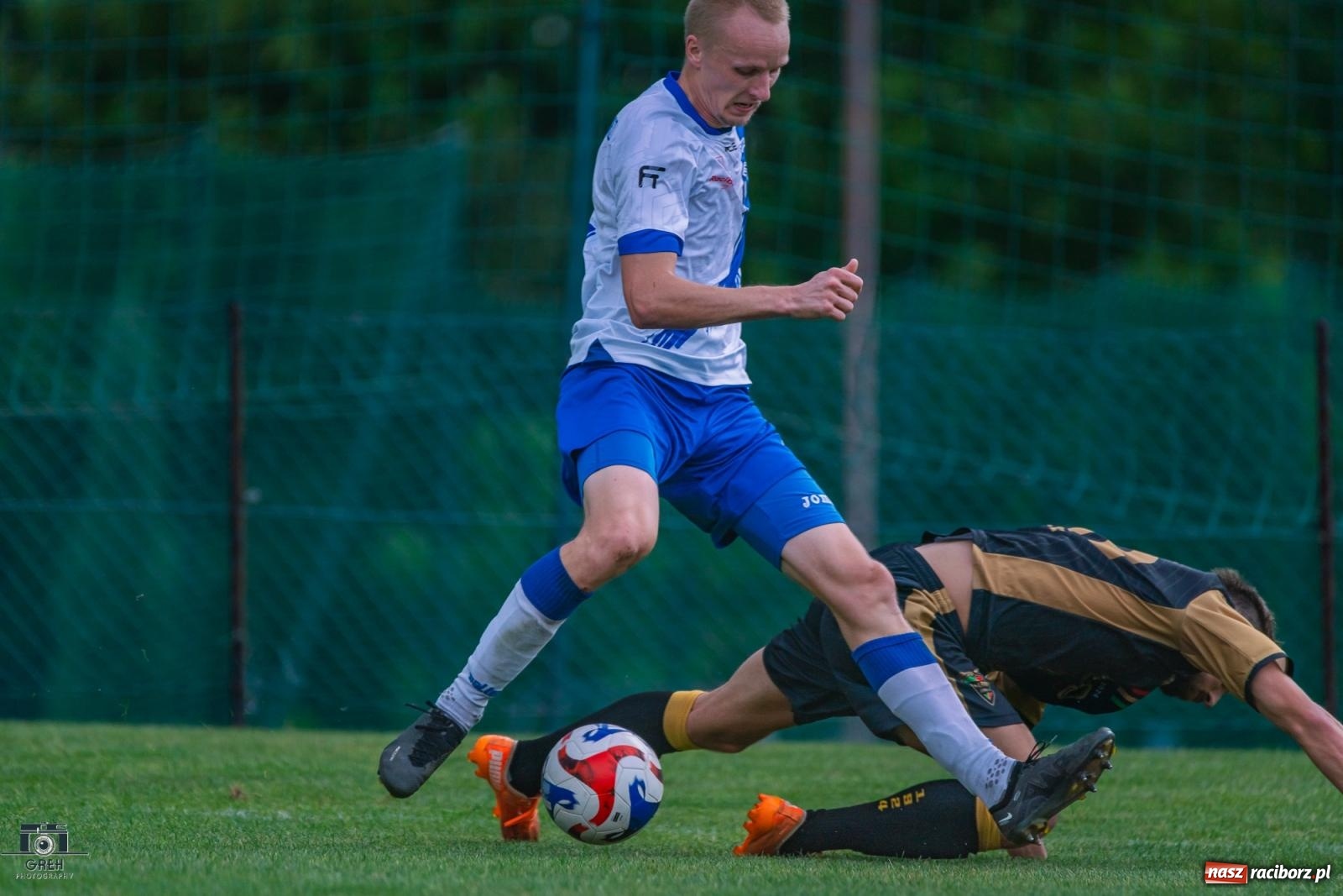 Zdjęcie w galerii na portalu naszraciborz.pl: Wawrzyczny show w Gorzycach. Unia znów bez punktów [FOTO] wiadomości z regionu