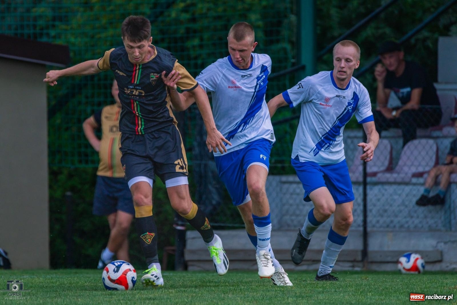 Zdjęcie w galerii na portalu naszraciborz.pl: Wawrzyczny show w Gorzycach. Unia znów bez punktów [FOTO] wiadomości z regionu