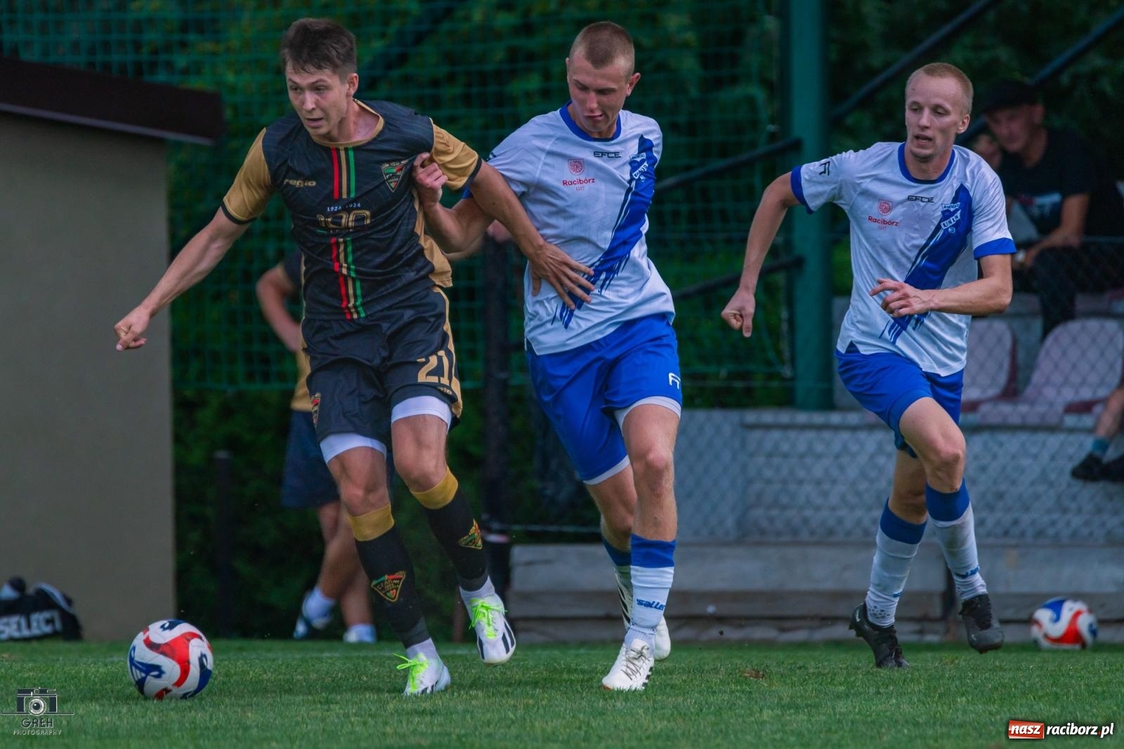 Zdjęcie w galerii na portalu naszraciborz.pl: Wawrzyczny show w Gorzycach. Unia znów bez punktów [FOTO] wiadomości z regionu