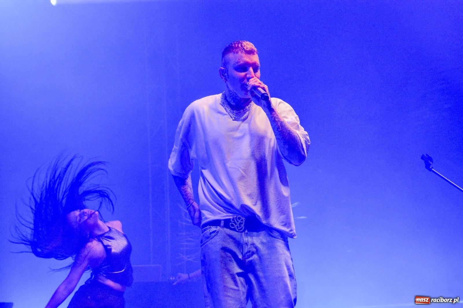 Zdjęcie w galerii na portalu naszraciborz.pl: SMOLASTY na zamku. Ulewa nie przestraszyła fanów wiadomości z regionu