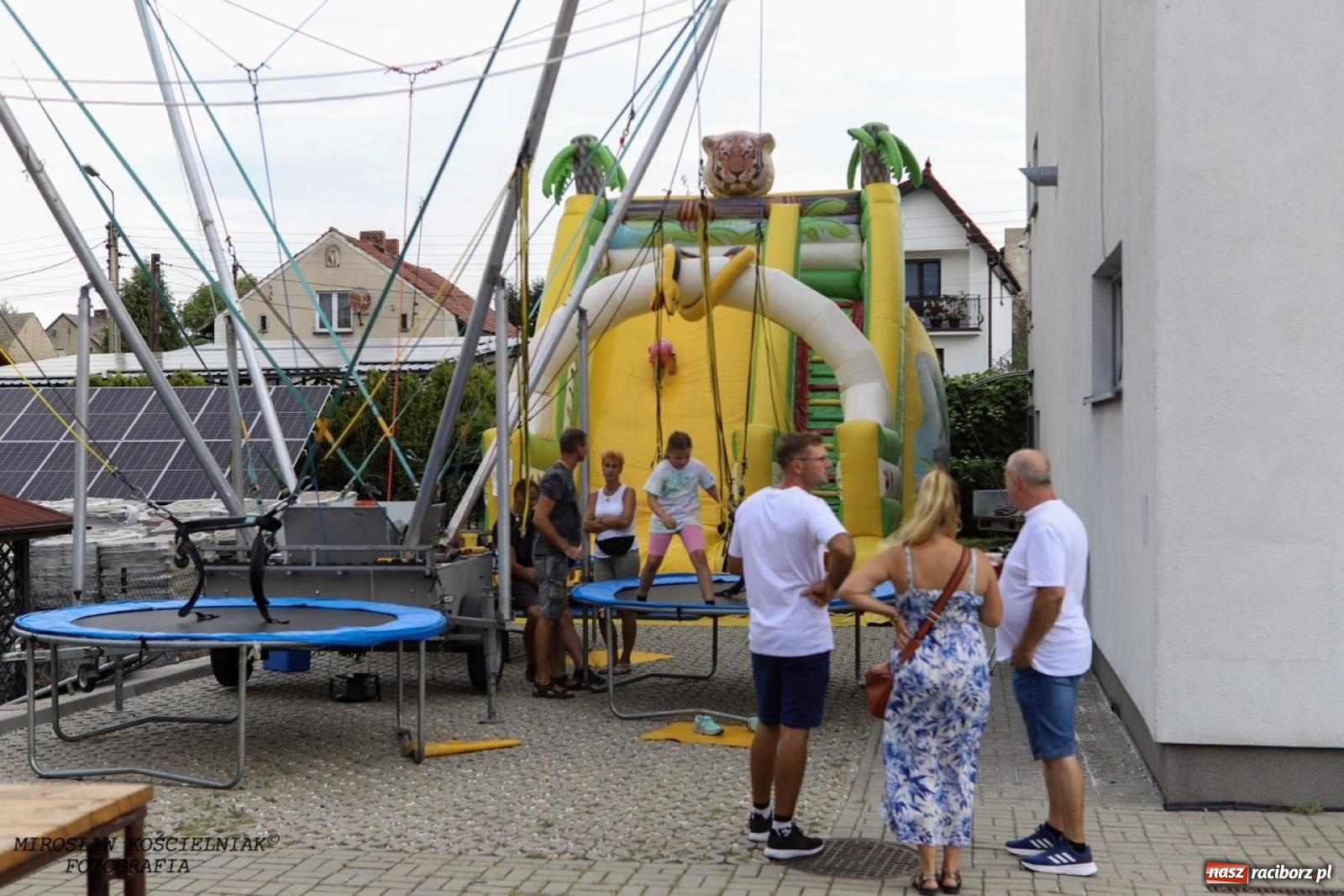 Zdjęcie w galerii na portalu naszraciborz.pl: Strażacy z Markowic z festynu pod remizą ruszyli do akcji [FOTO i WIDEO] wiadomości z regionu