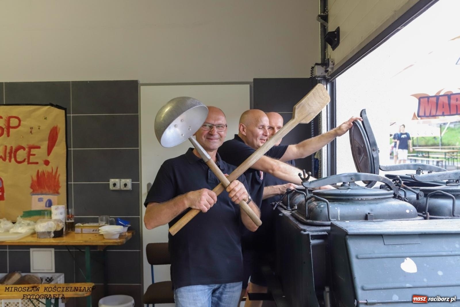 Zdjęcie w galerii na portalu naszraciborz.pl: Strażacy z Markowic z festynu pod remizą ruszyli do akcji [FOTO i WIDEO] wiadomości z regionu