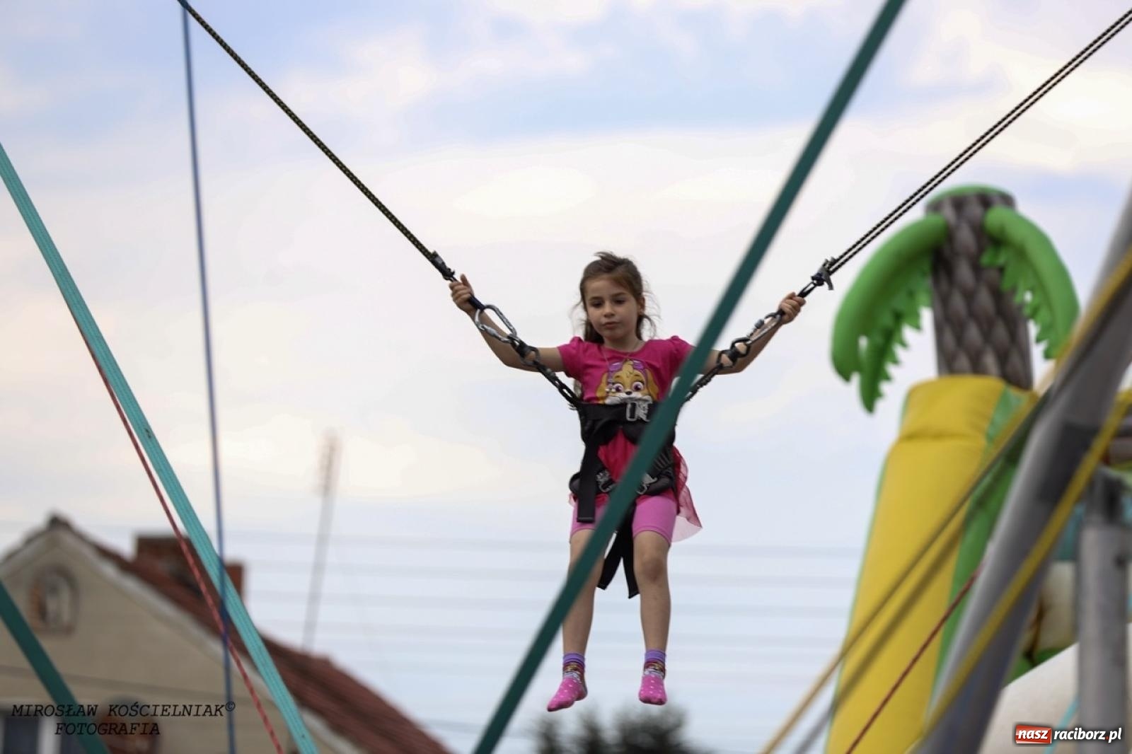Zdjęcie w galerii na portalu naszraciborz.pl: Strażacy z Markowic z festynu pod remizą ruszyli do akcji [FOTO i WIDEO] wiadomości z regionu