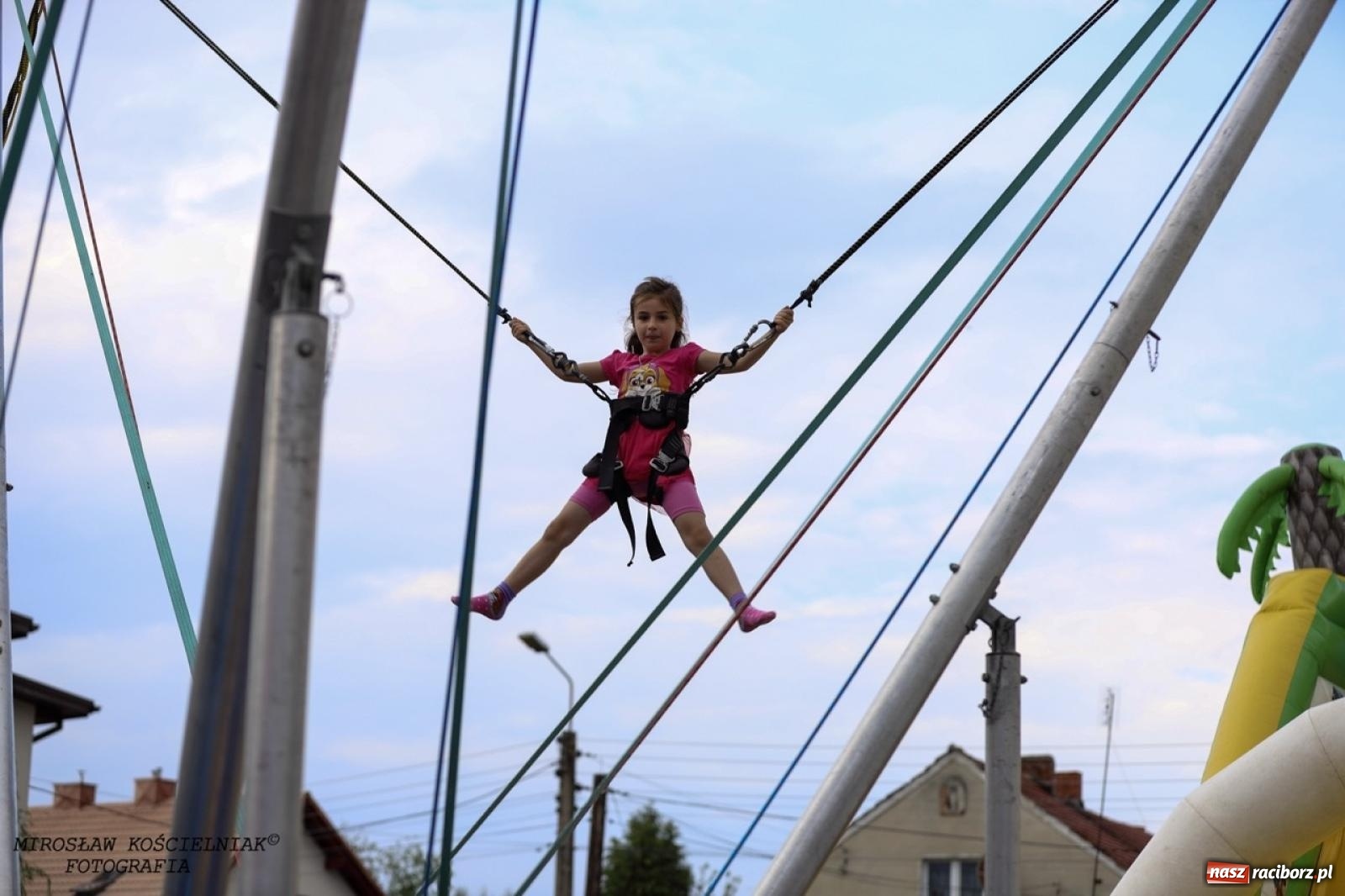 Zdjęcie w galerii na portalu naszraciborz.pl: Strażacy z Markowic z festynu pod remizą ruszyli do akcji [FOTO i WIDEO] wiadomości z regionu