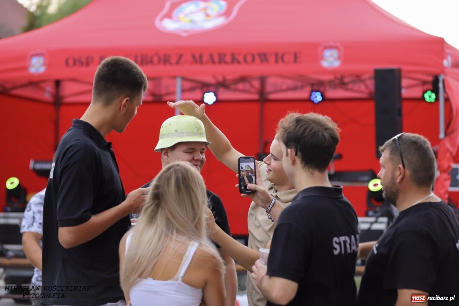 Zdjęcie w galerii na portalu naszraciborz.pl: Strażacy z Markowic z festynu pod remizą ruszyli do akcji [FOTO i WIDEO] wiadomości z regionu