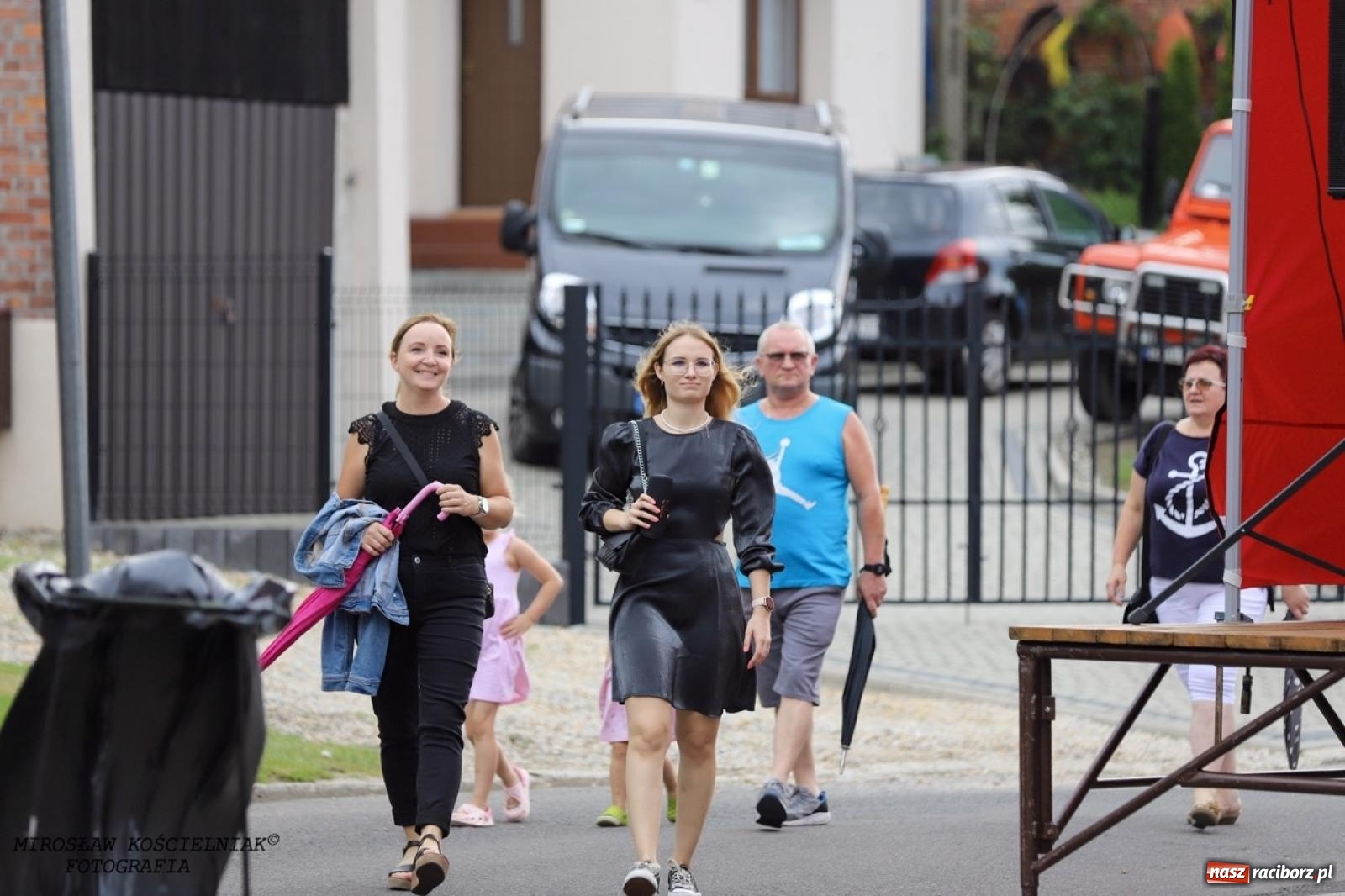 Zdjęcie w galerii na portalu naszraciborz.pl: Strażacy z Markowic z festynu pod remizą ruszyli do akcji [FOTO i WIDEO] wiadomości z regionu