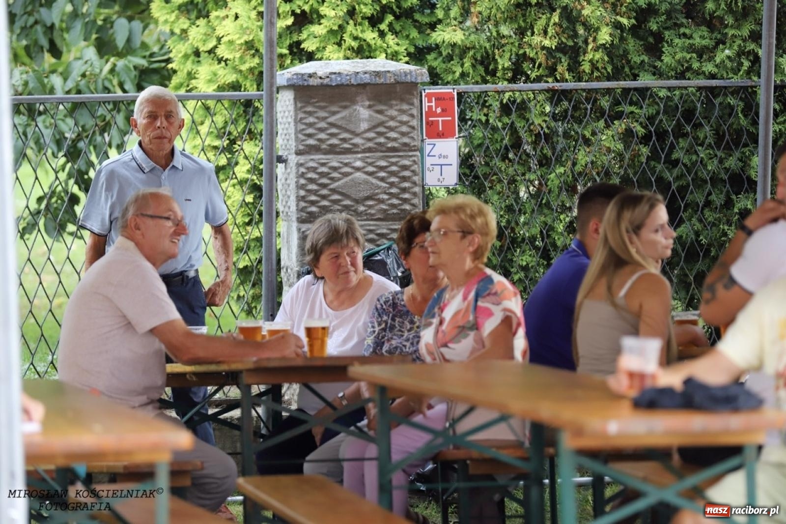Zdjęcie w galerii na portalu naszraciborz.pl: Strażacy z Markowic z festynu pod remizą ruszyli do akcji [FOTO i WIDEO] wiadomości z regionu