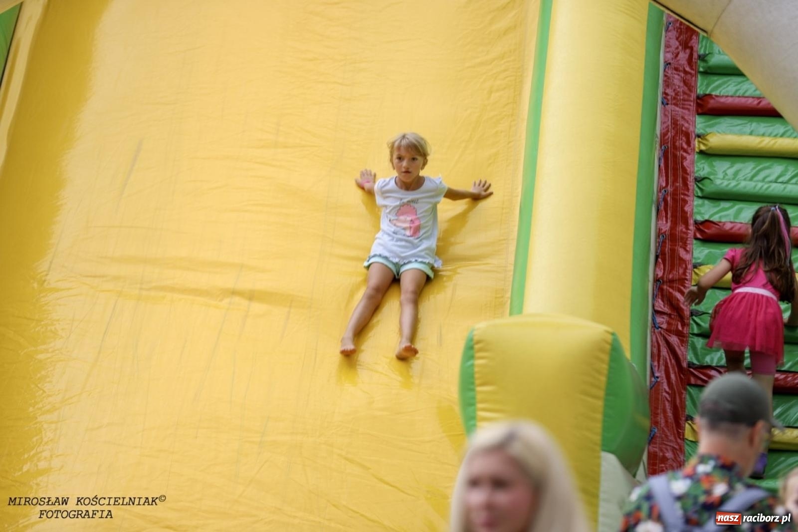 Zdjęcie w galerii na portalu naszraciborz.pl: Strażacy z Markowic z festynu pod remizą ruszyli do akcji [FOTO i WIDEO] wiadomości z regionu