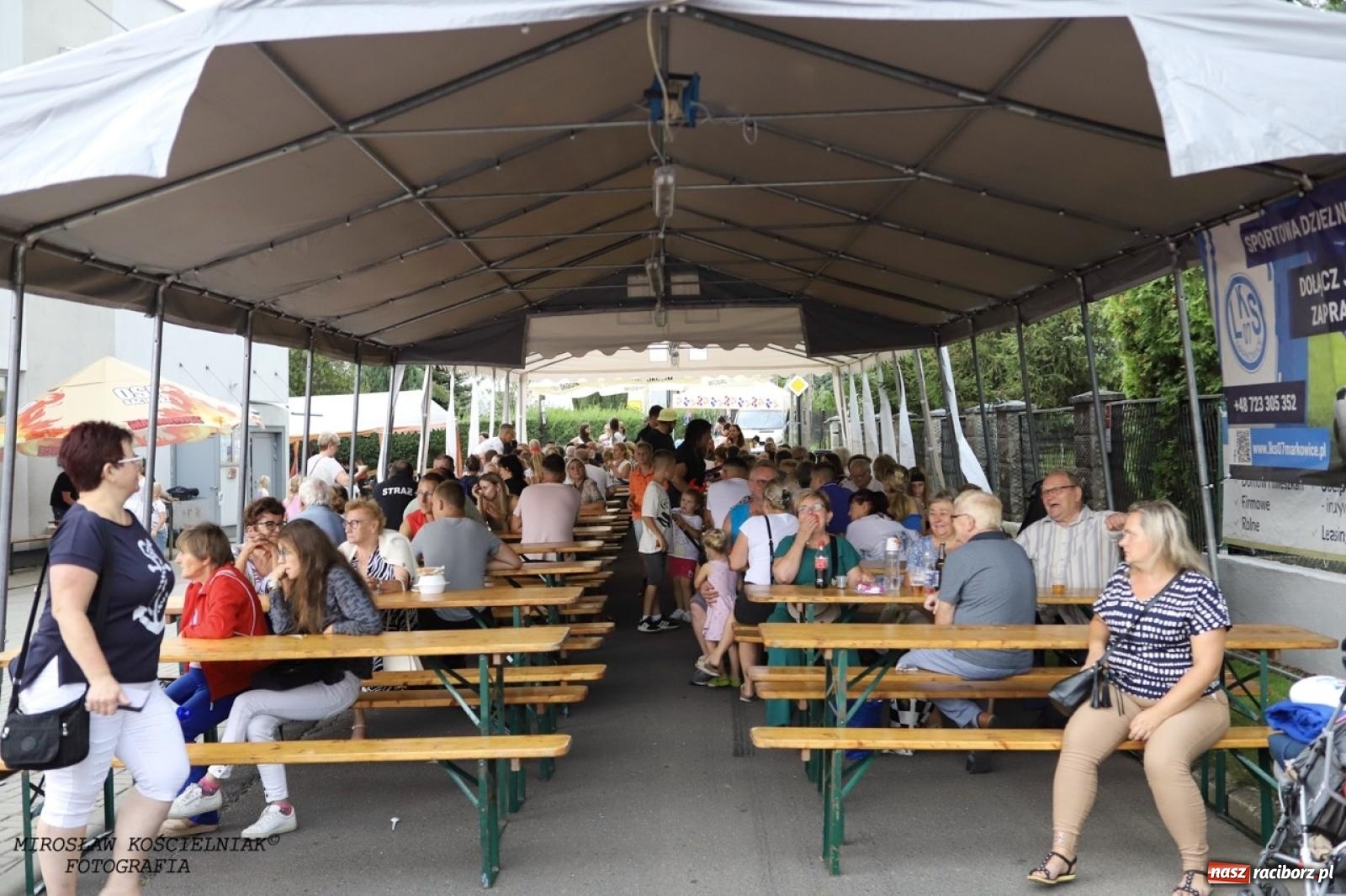 Zdjęcie w galerii na portalu naszraciborz.pl: Strażacy z Markowic z festynu pod remizą ruszyli do akcji [FOTO i WIDEO] wiadomości z regionu