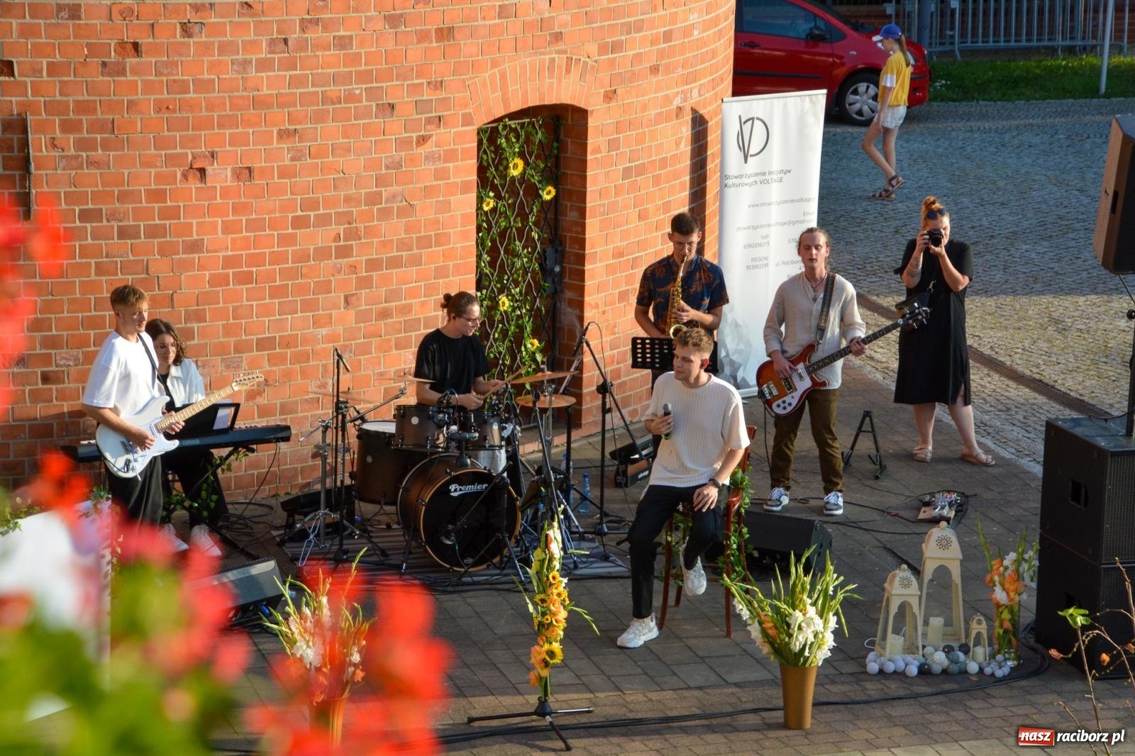 Zdjęcie w galerii na portalu naszraciborz.pl: Długie Lato w Portofino – koncert debiutancki Julii Georges w scenerii zamku wiadomości z regionu