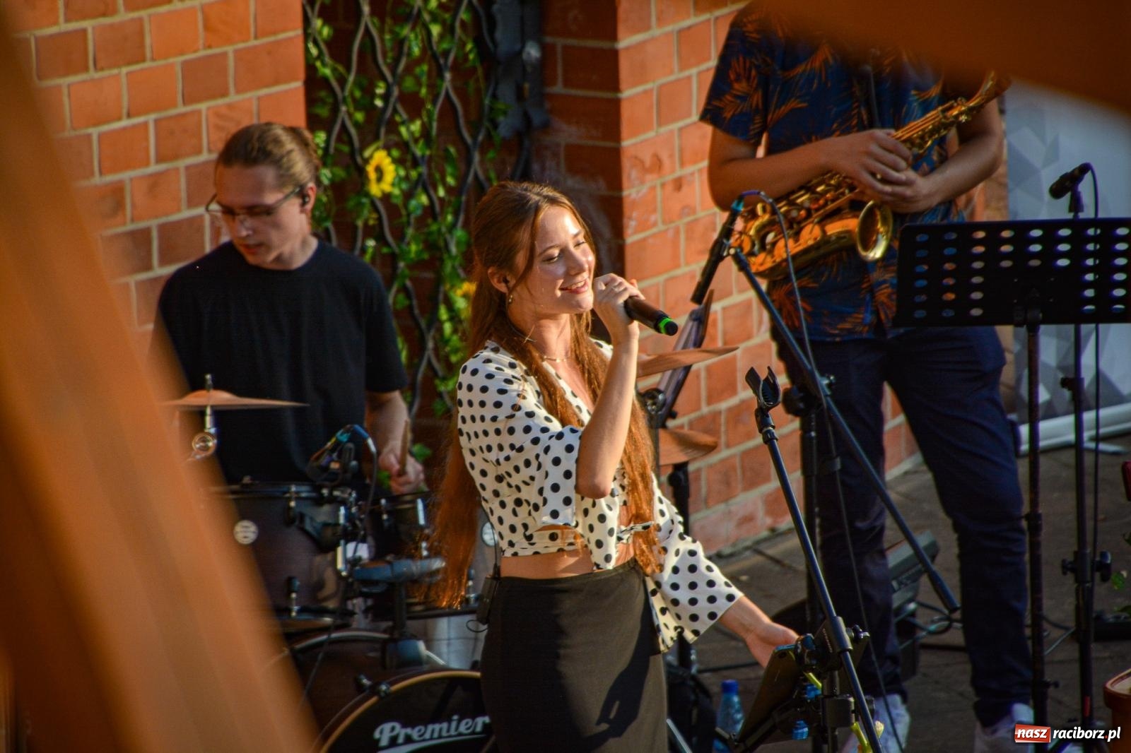 Zdjęcie w galerii na portalu naszraciborz.pl: Długie Lato w Portofino – koncert debiutancki Julii Georges w scenerii zamku wiadomości z regionu