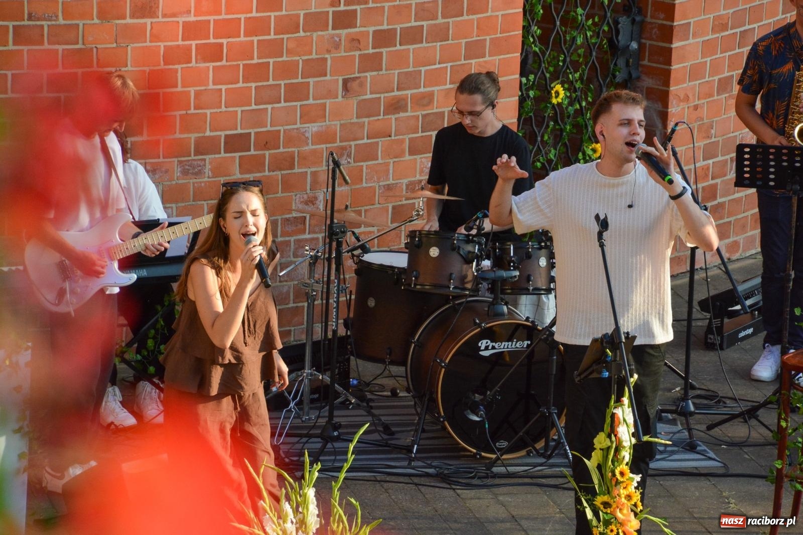 Zdjęcie w galerii na portalu naszraciborz.pl: Długie Lato w Portofino – koncert debiutancki Julii Georges w scenerii zamku wiadomości z regionu