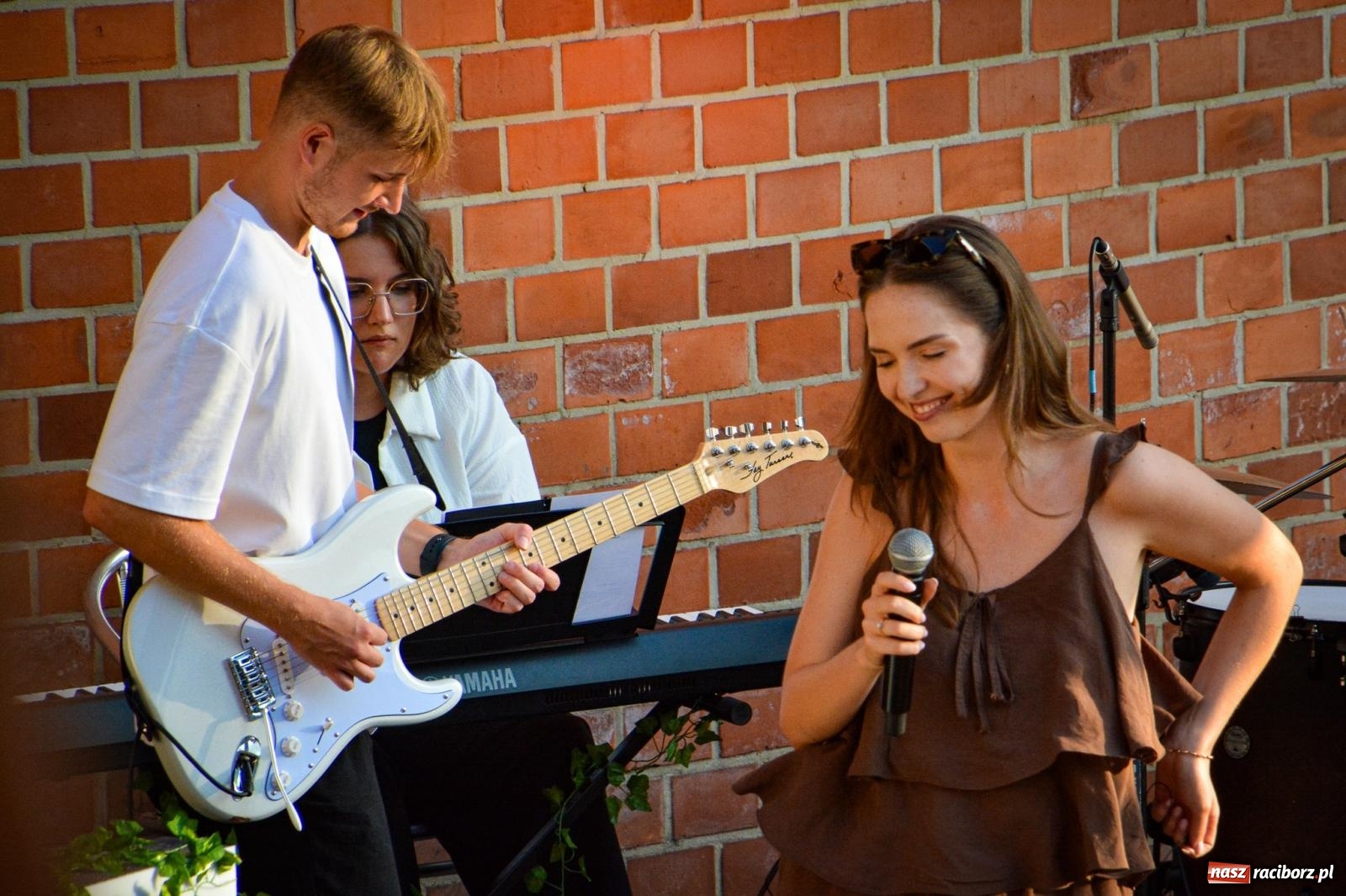 Zdjęcie w galerii na portalu naszraciborz.pl: Długie Lato w Portofino – koncert debiutancki Julii Georges w scenerii zamku wiadomości z regionu