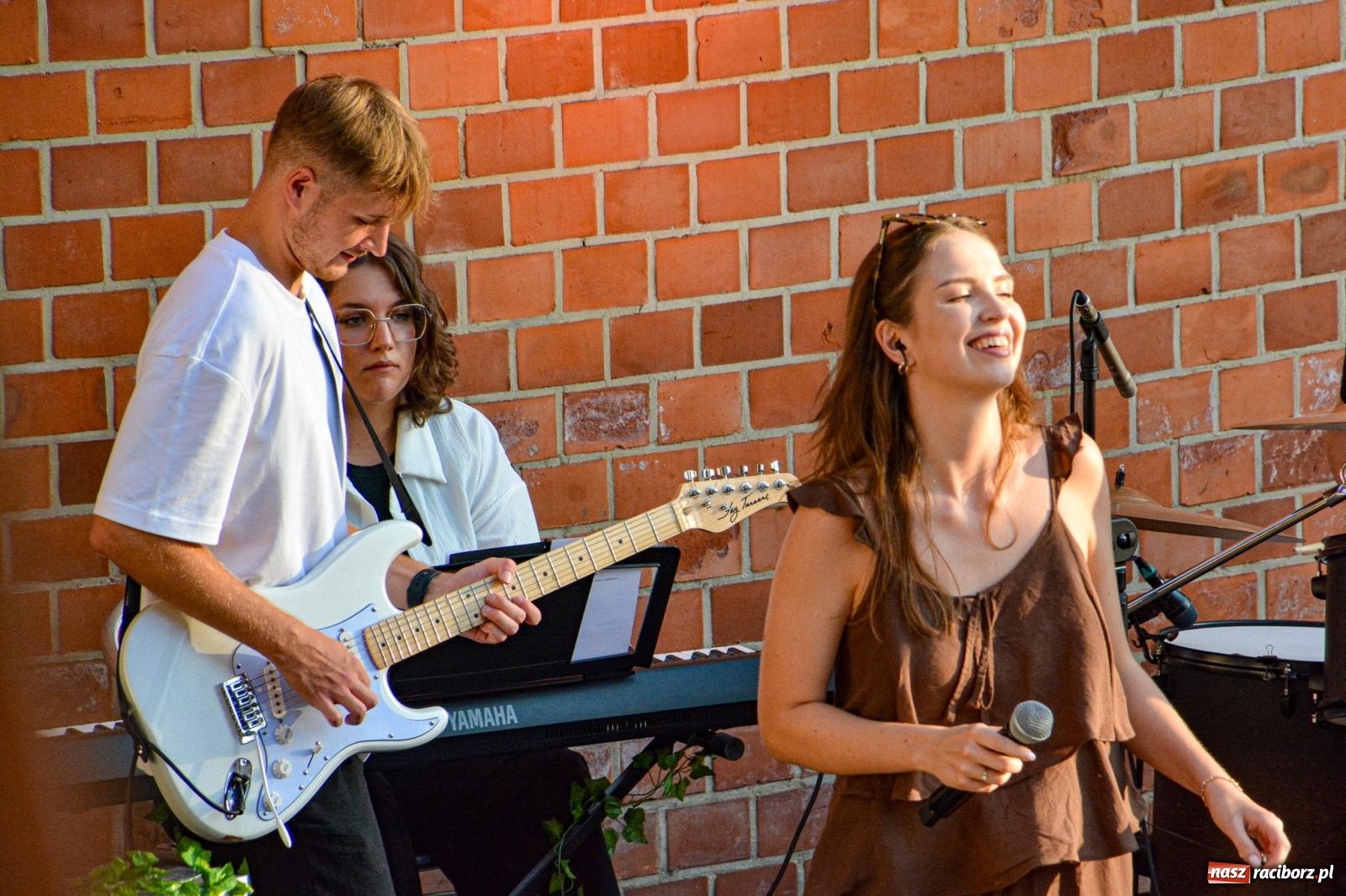Zdjęcie w galerii na portalu naszraciborz.pl: Długie Lato w Portofino – koncert debiutancki Julii Georges w scenerii zamku wiadomości z regionu