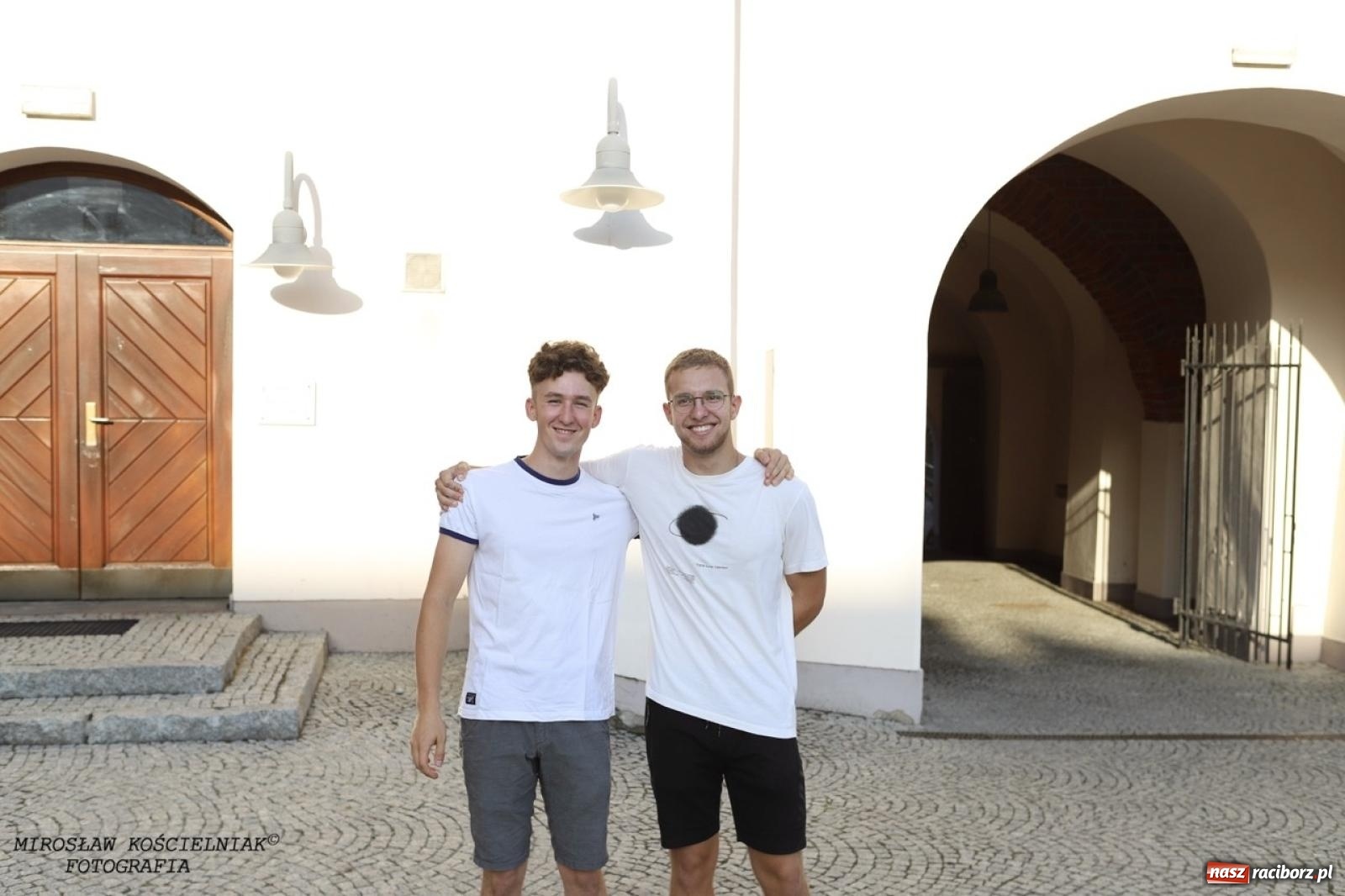 Zdjęcie w galerii na portalu naszraciborz.pl: Długie Lato w Portofino – koncert debiutancki Julii Georges w scenerii zamku wiadomości z regionu