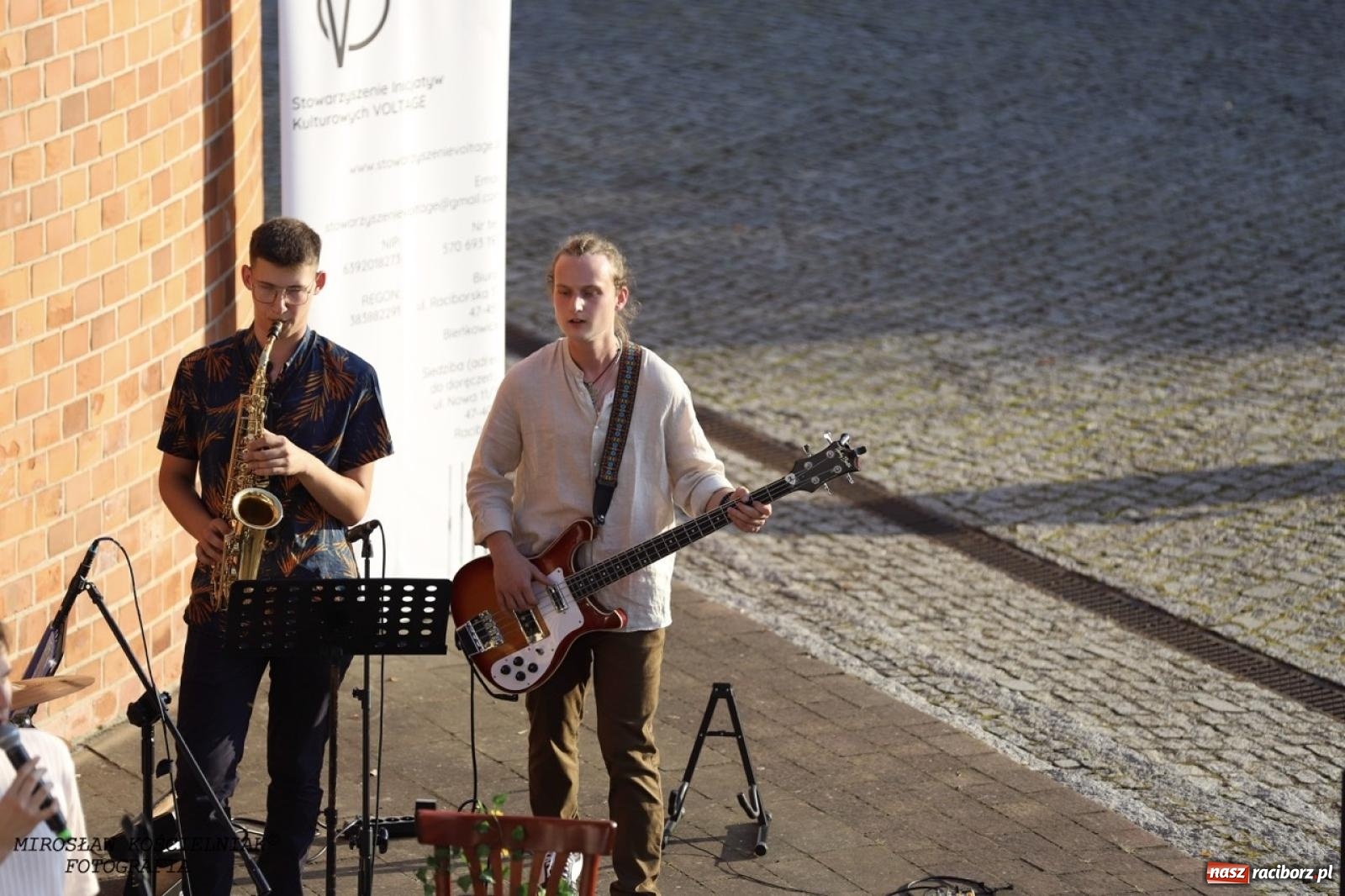 Zdjęcie w galerii na portalu naszraciborz.pl: Długie Lato w Portofino – koncert debiutancki Julii Georges w scenerii zamku wiadomości z regionu