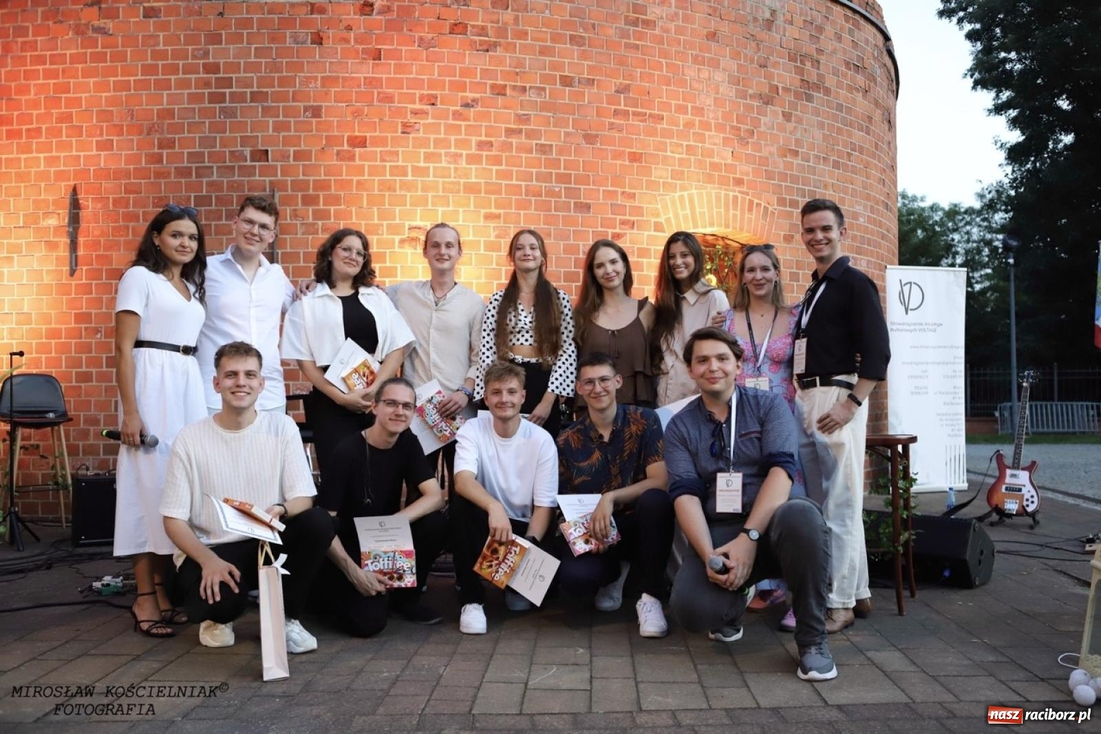 Zdjęcie w galerii na portalu naszraciborz.pl: Długie Lato w Portofino – koncert debiutancki Julii Georges w scenerii zamku wiadomości z regionu