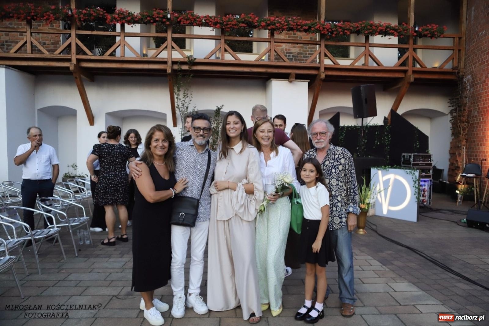 Zdjęcie w galerii na portalu naszraciborz.pl: Długie Lato w Portofino – koncert debiutancki Julii Georges w scenerii zamku wiadomości z regionu