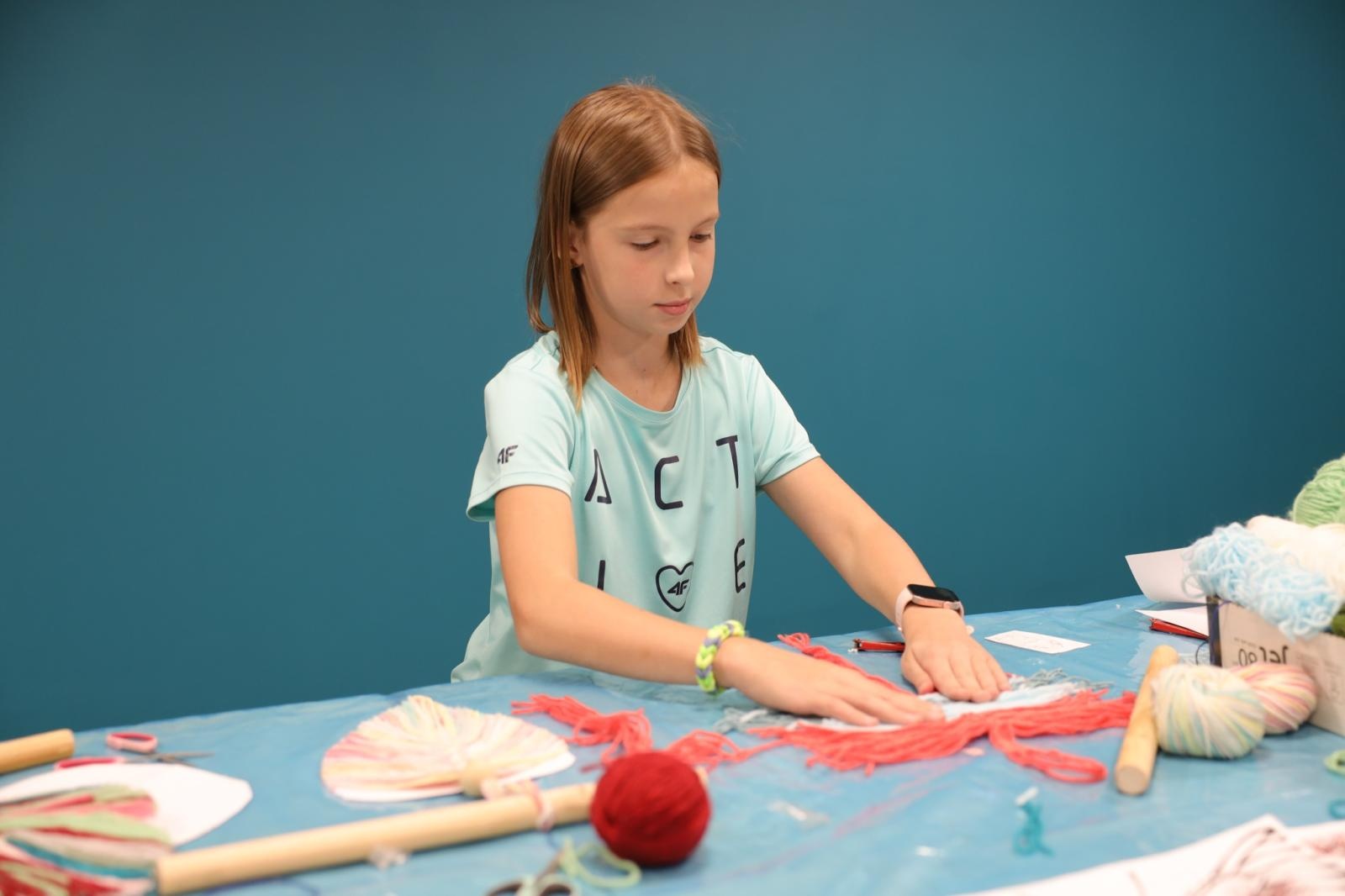 Zdjęcie w galerii na portalu naszraciborz.pl: Dzieło i rękodzieło w DK Strzecha wiadomości z regionu