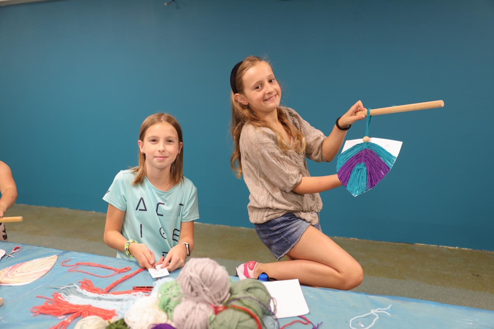 Zdjęcie w galerii na portalu naszraciborz.pl: Dzieło i rękodzieło w DK Strzecha wiadomości z regionu