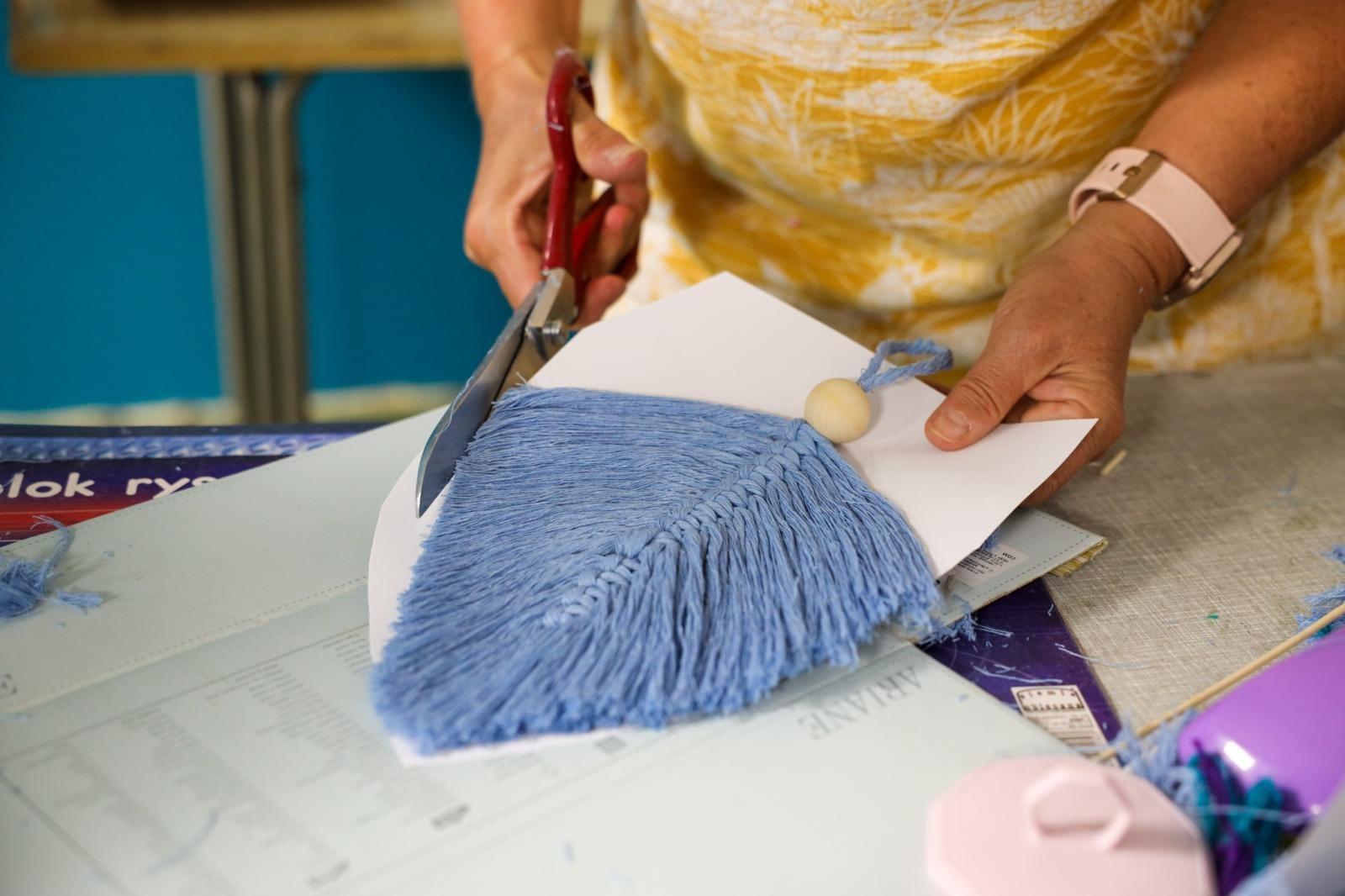 Zdjęcie w galerii na portalu naszraciborz.pl: Dzieło i rękodzieło w DK Strzecha wiadomości z regionu