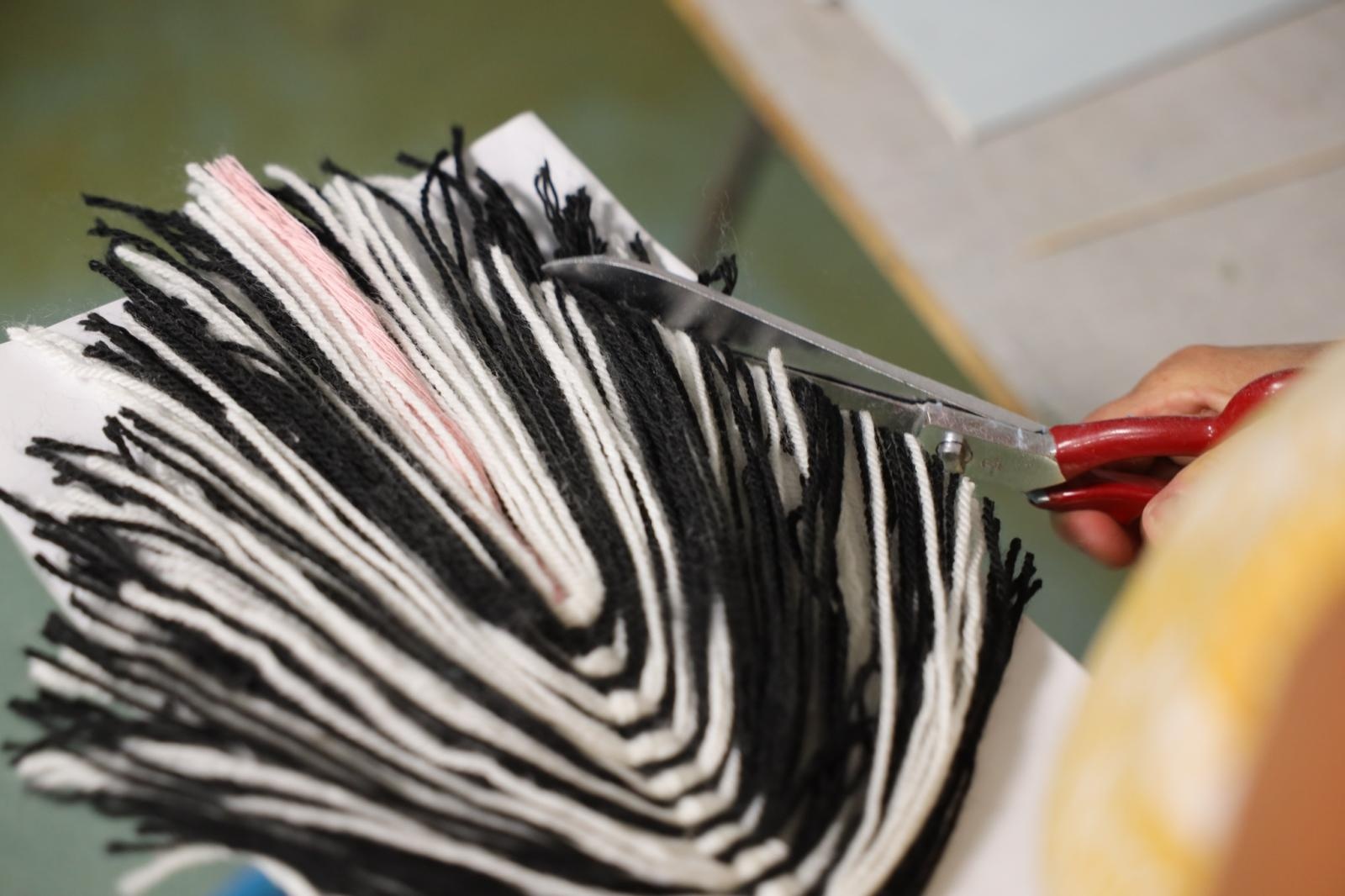 Zdjęcie w galerii na portalu naszraciborz.pl: Dzieło i rękodzieło w DK Strzecha wiadomości z regionu