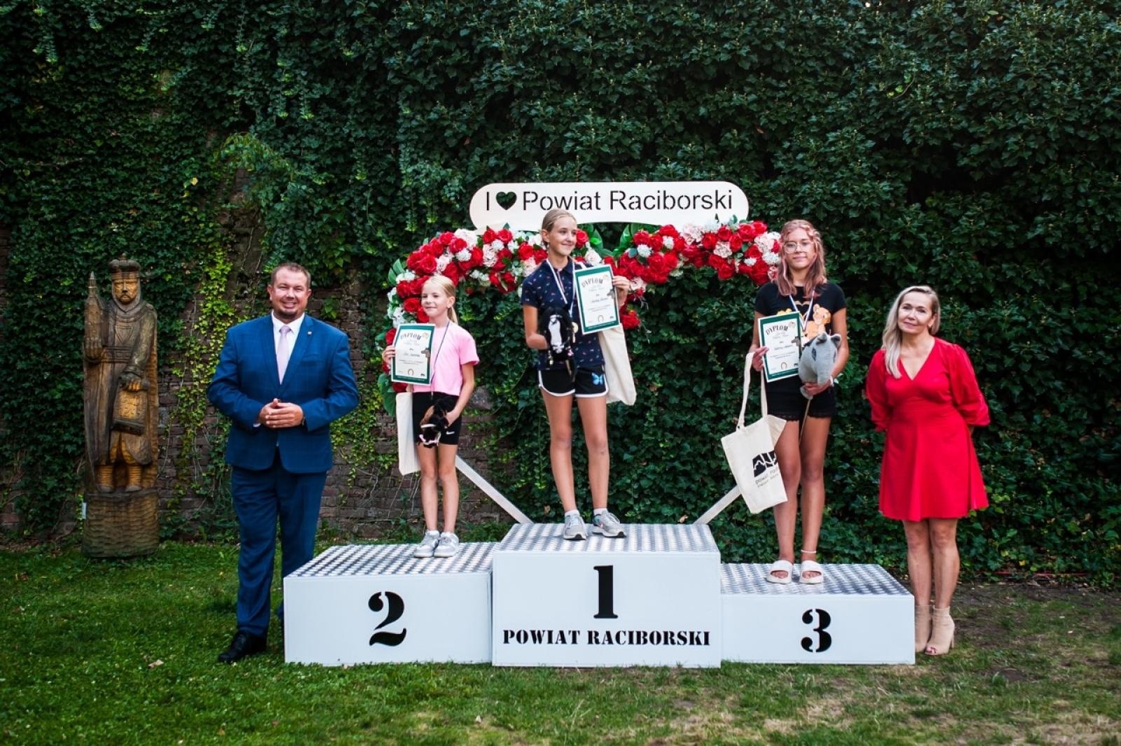 Zdjęcie w galerii na portalu naszraciborz.pl: Wielki finał Wakacji w siodle na Zamku Piastowskim. Tłumy na dziedzińcu [FOTO i WIDEO] wiadomości z regionu