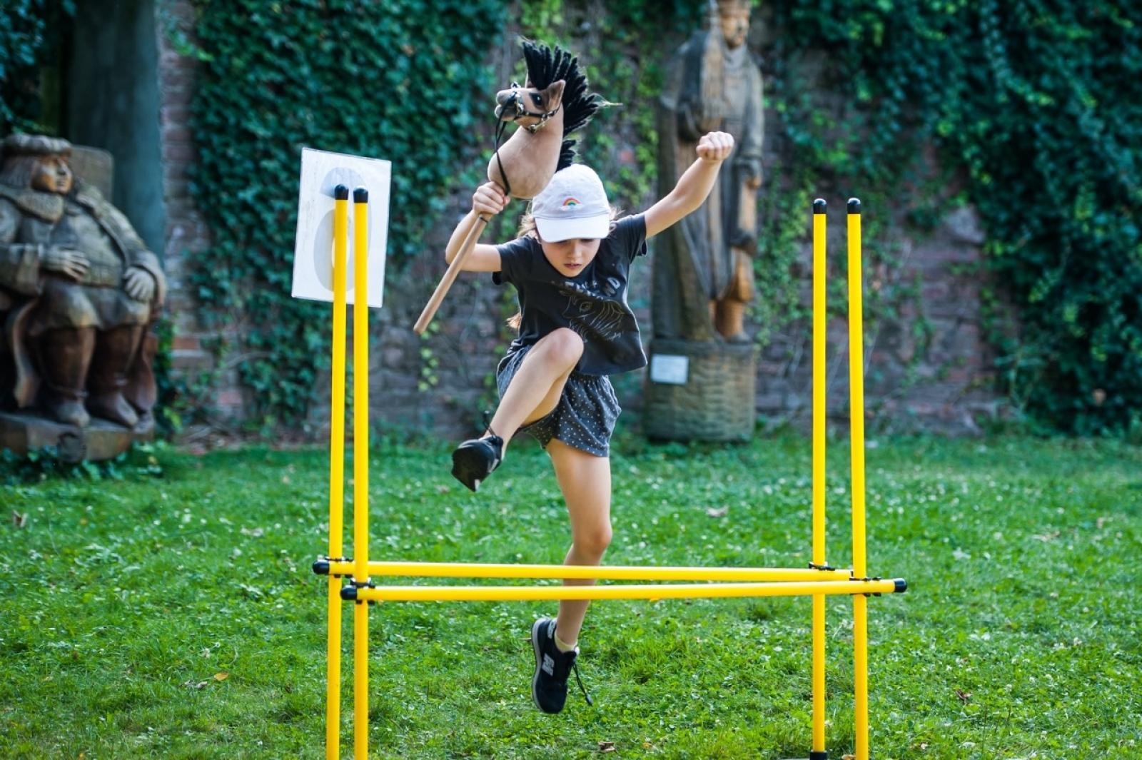 Zdjęcie w galerii na portalu naszraciborz.pl: Wielki finał Wakacji w siodle na Zamku Piastowskim. Tłumy na dziedzińcu [FOTO i WIDEO] wiadomości z regionu
