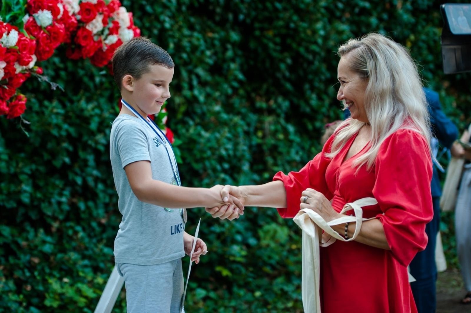 Zdjęcie w galerii na portalu naszraciborz.pl: Wielki finał Wakacji w siodle na Zamku Piastowskim. Tłumy na dziedzińcu [FOTO i WIDEO] wiadomości z regionu