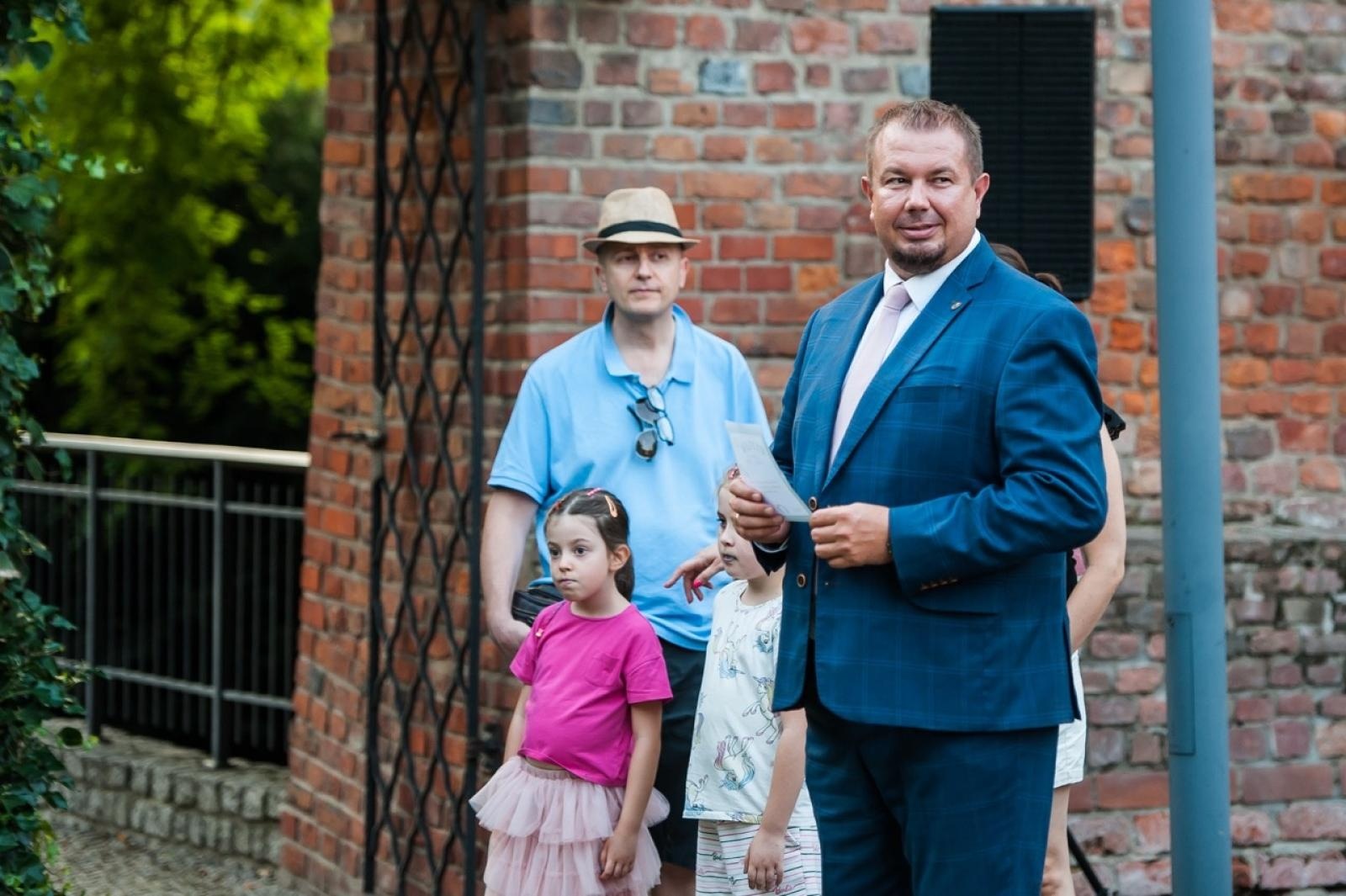 Zdjęcie w galerii na portalu naszraciborz.pl: Wielki finał Wakacji w siodle na Zamku Piastowskim. Tłumy na dziedzińcu [FOTO i WIDEO] wiadomości z regionu