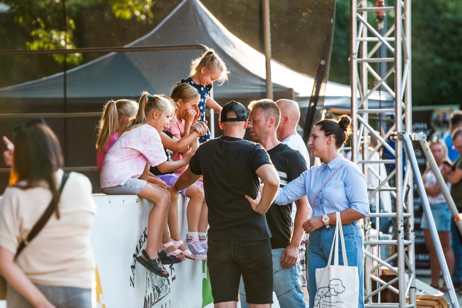 Zdjęcie w galerii na portalu naszraciborz.pl: Wielki finał Wakacji w siodle na Zamku Piastowskim. Tłumy na dziedzińcu [FOTO i WIDEO] wiadomości z regionu