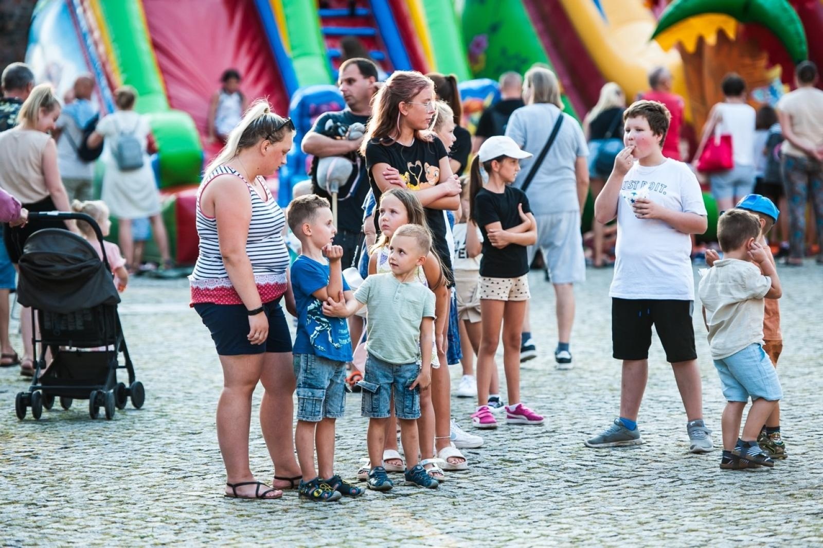 Zdjęcie w galerii na portalu naszraciborz.pl: Wielki finał Wakacji w siodle na Zamku Piastowskim. Tłumy na dziedzińcu [FOTO i WIDEO] wiadomości z regionu