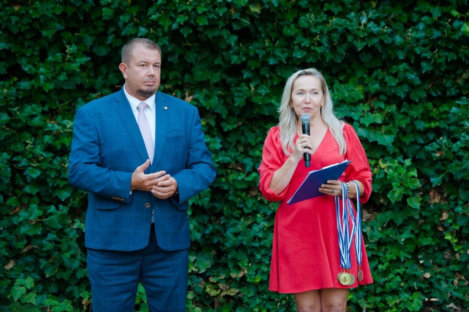 Zdjęcie w galerii na portalu naszraciborz.pl: Wielki finał Wakacji w siodle na Zamku Piastowskim. Tłumy na dziedzińcu [FOTO i WIDEO] wiadomości z regionu