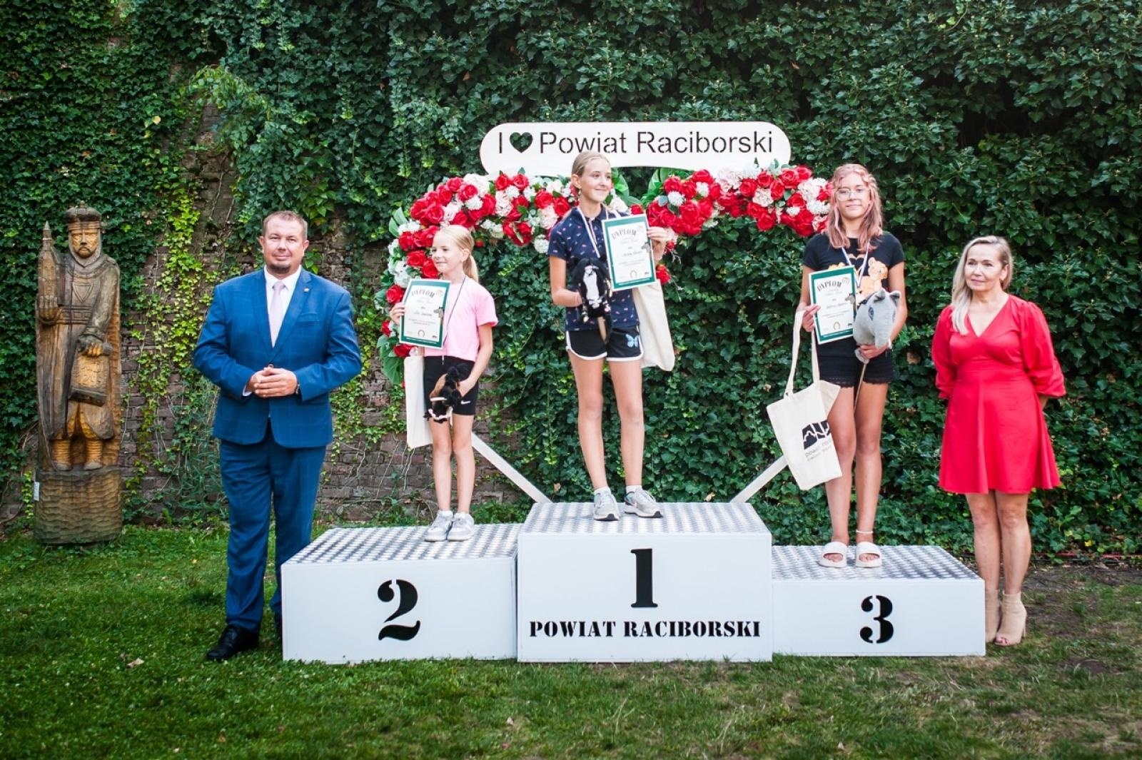 Zdjęcie w galerii na portalu naszraciborz.pl: Wielki finał Wakacji w siodle na Zamku Piastowskim. Tłumy na dziedzińcu [FOTO i WIDEO] wiadomości z regionu