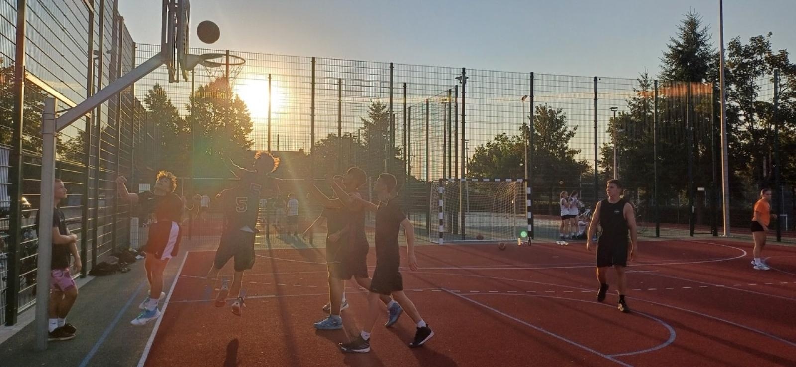 Zdjęcie w galerii na portalu naszraciborz.pl: Trzy na trzy. Turniej koszykówki na Ocicach wiadomości z regionu