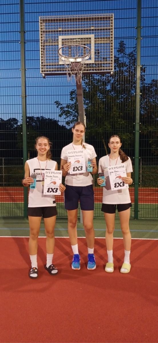 Zdjęcie w galerii na portalu naszraciborz.pl: Trzy na trzy. Turniej koszykówki na Ocicach wiadomości z regionu