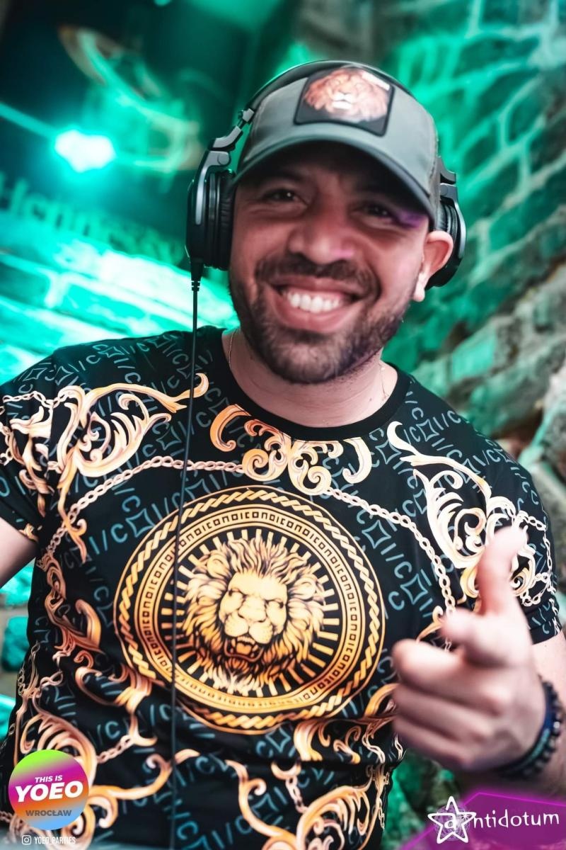 Zdjęcie w galerii na portalu naszraciborz.pl: Kubańczyk Osmar Pegudo osobiście zaprasza na jutrzejszą potańcówkę na bulwarach wiadomości z regionu