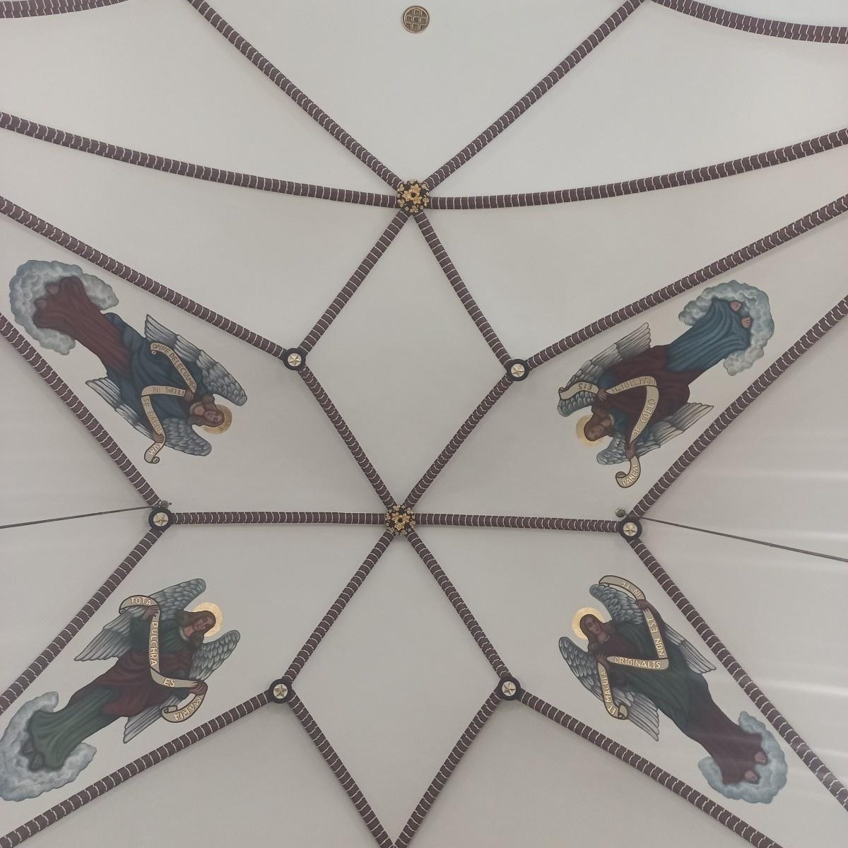 Zdjęcie w galerii na portalu naszraciborz.pl: Zakończono renowację wnętrza nawy głównej kościoła pw. Matki Bożej Różańcowej w Raciborzu-Sudole wiadomości z regionu